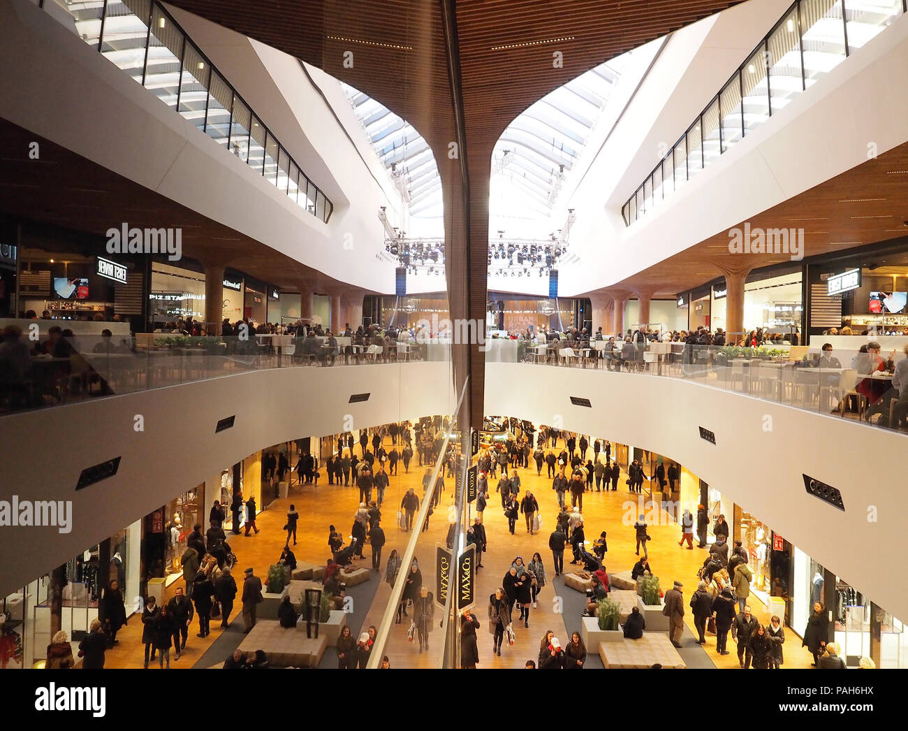 Europa,l'Italia,Lombardia,Milano,Citylife shpping district Foto Stock