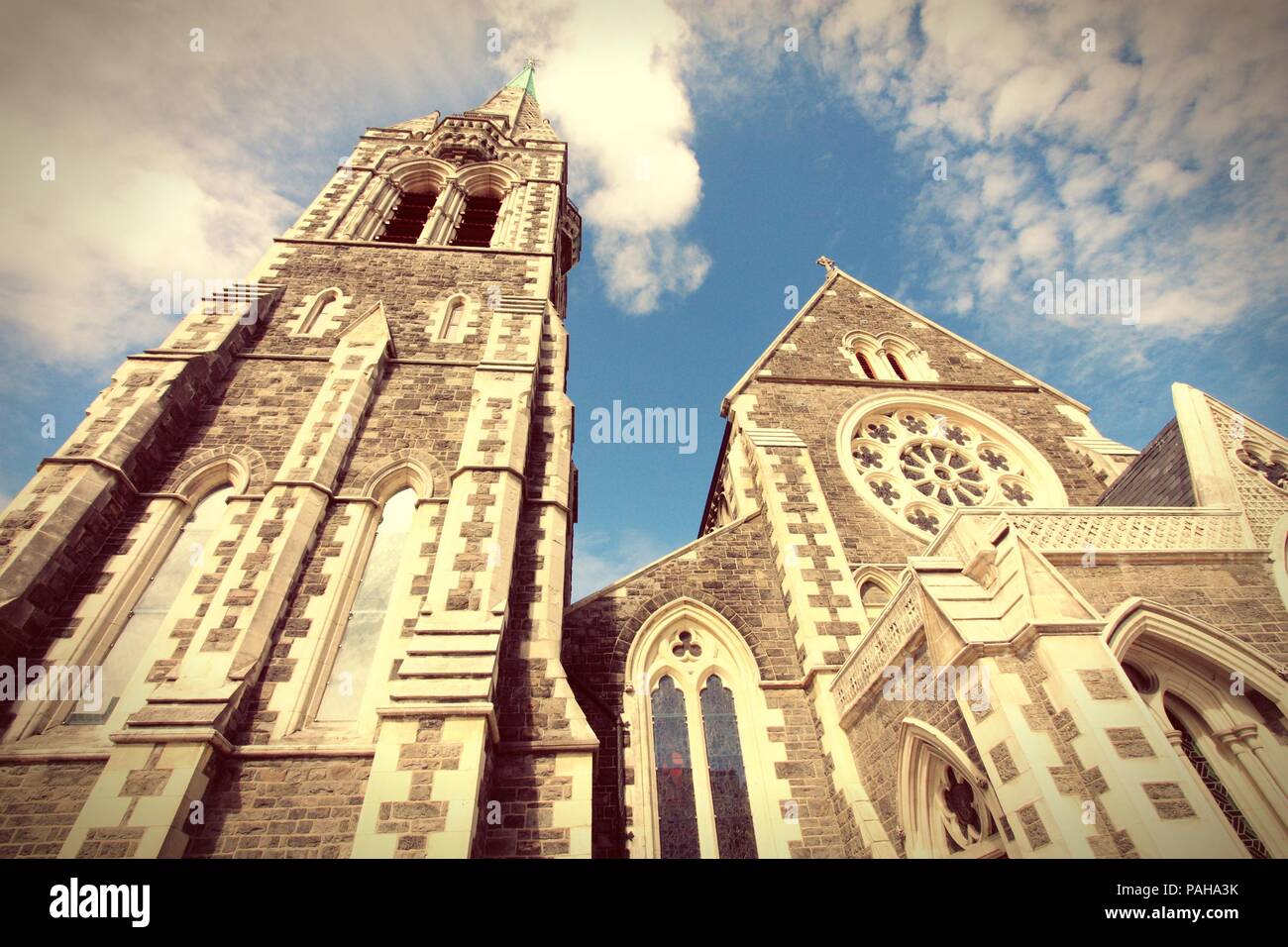 ChristChurch Cattedrale Anglicana di Christchurch, Canterbury, Nuova Zelanda. Croce trasformati retrò stile di colore. Foto Stock