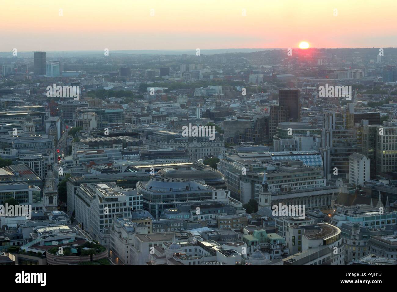 Tramonto sul West End e sulla città di Londra, Inghilterra Foto Stock
