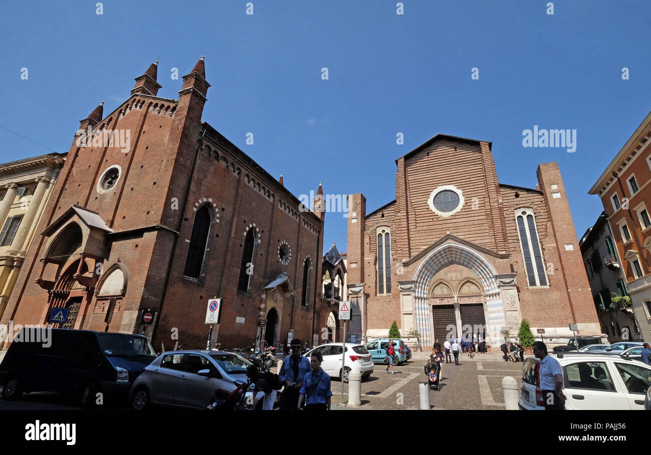 Santa Anastasia e di San Pietro Martire chiesa sulla Piazza Sant'Anastasia in Verona, Italia Foto Stock