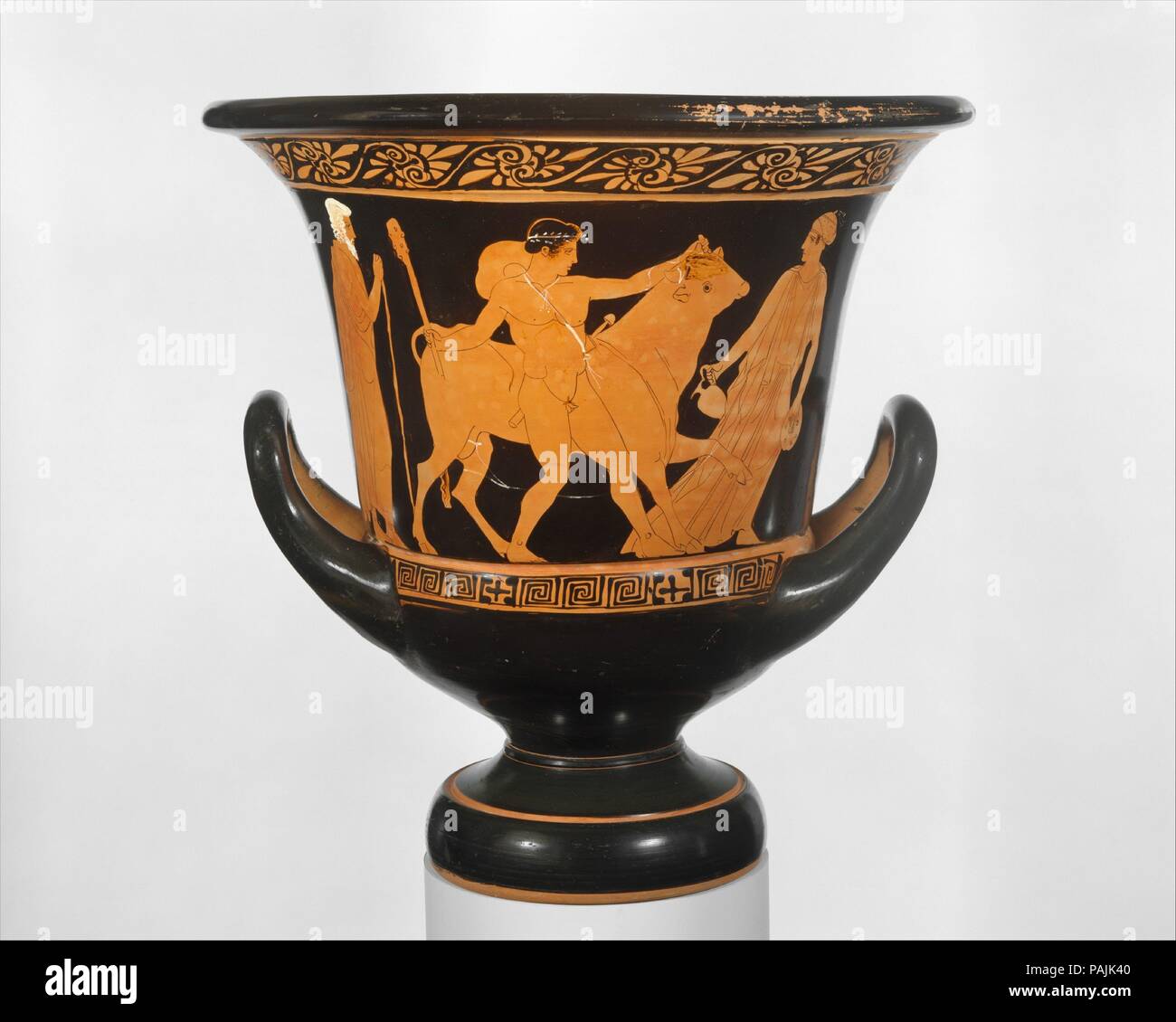 Calice in terracotta-Crater (ciotola per la miscelazione di vino e acqua).  Cultura: greco, soffitta. Dimensioni: H. 14 3/4 in. (37,5 cm) di diametro  della bocca 14 9/16 in. (37 cm) di diametro