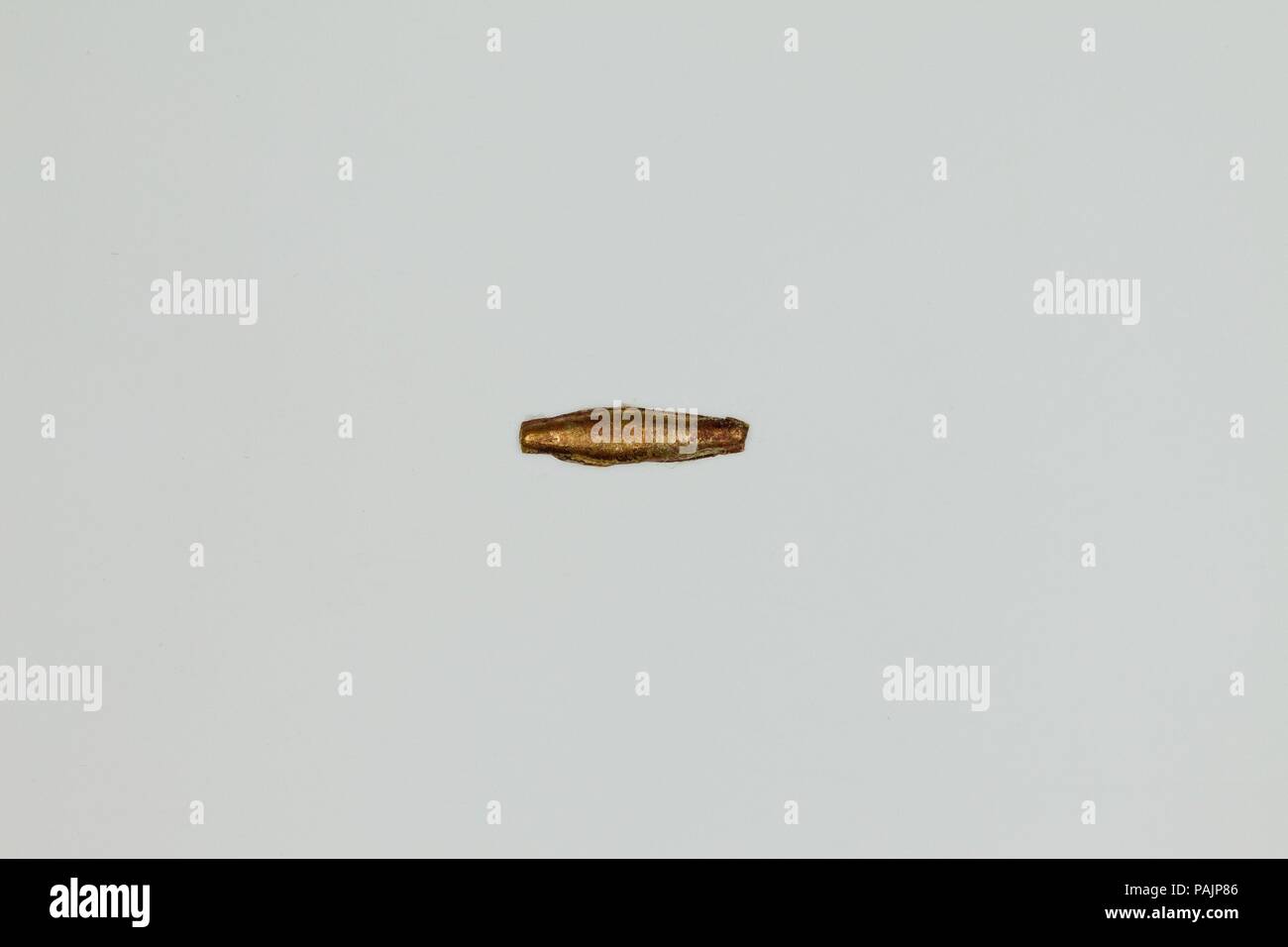 Sweret amuleto. Dimensioni: l. 1,2 cm (1/2 in.) × h. 0,3 cm (1/8 in.). Dynasty: Dynasty 26-29. Data: 664-380 A.C. Museo: Metropolitan Museum of Art di New York, Stati Uniti d'America. Foto Stock