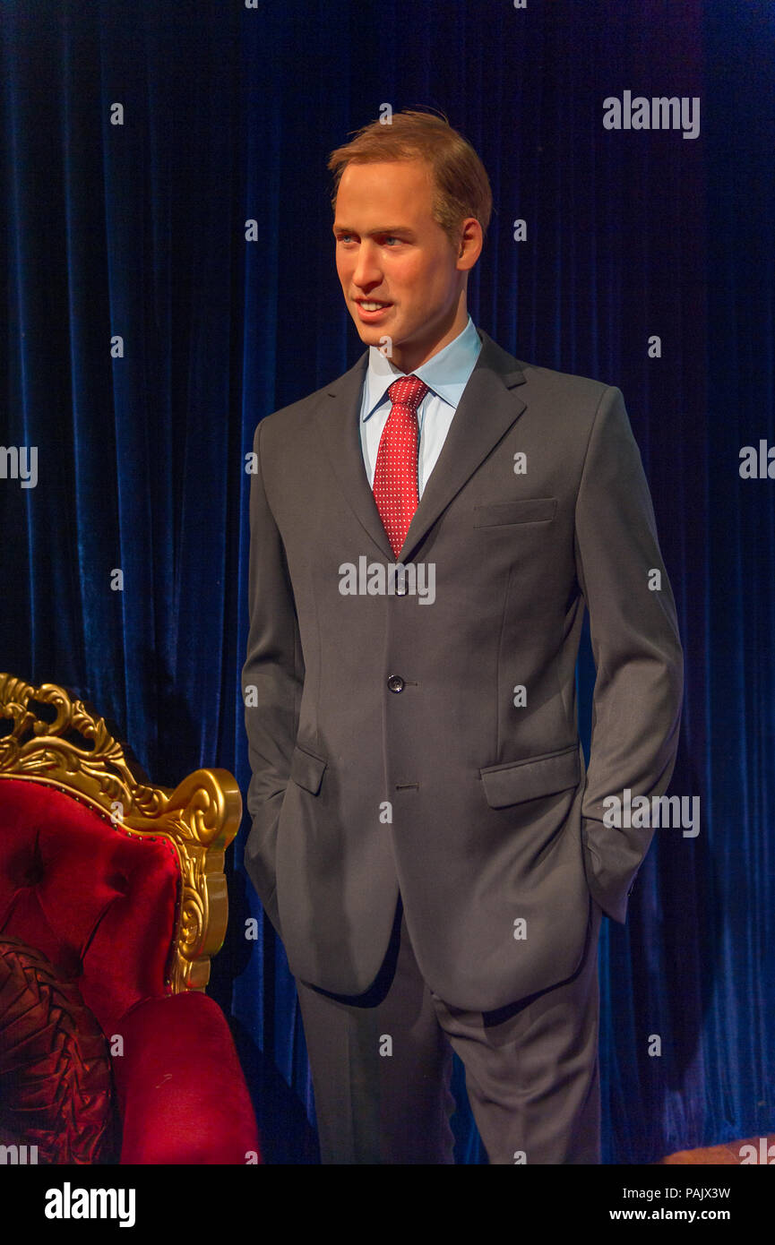 SHANGHAI, Cina - il Apr 3, 2016: il Principe Willian a Shanghai il museo delle cere di Madame Tussauds. Marie Tussaud è nata come Marie Grosholtz nel 1761 Foto Stock