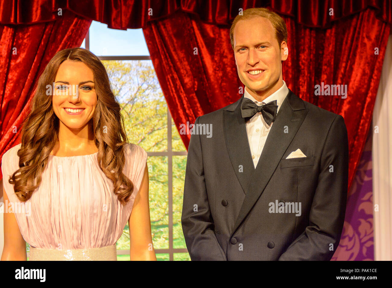 Pechino, Cina - 6 Aprile 2016: il Principe Willian e Caterina a Pechino il museo delle cere di Madame Tussauds. Marie Tussaud è nata come Marie Grosholtz in 176 Foto Stock