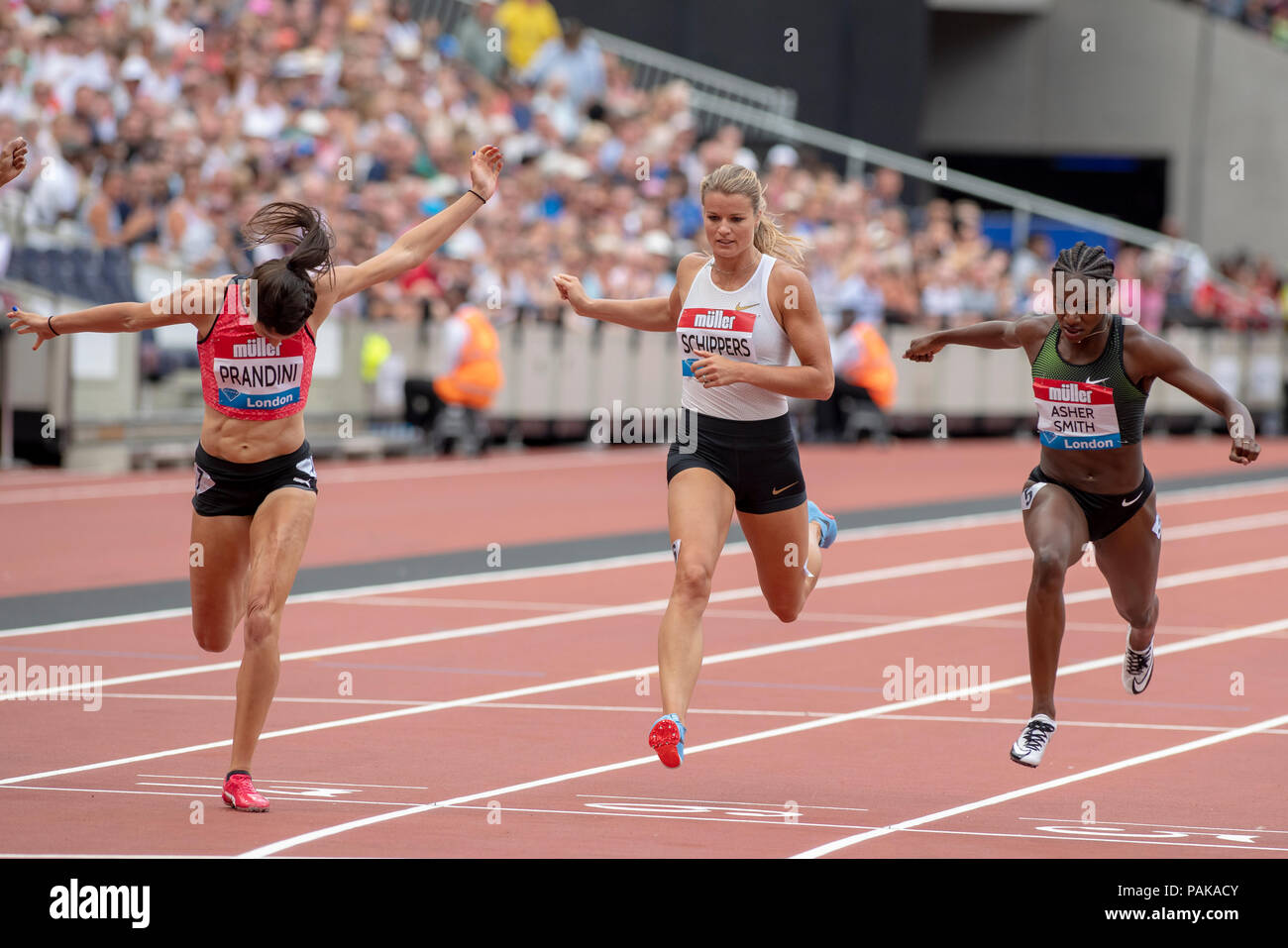 Londra, Regno Unito. Il 22 luglio 2018. Jenna Prandini (USA, sinistra) battere Dafne Schippers (NED, centro) e Dina Asher-Smith (GBR, destra) in 200m al Muller anniversario giochi presso la London Stadium, Londra, Gran Bretagna, il 22 luglio 2018. Credito: Andrew Torba/Alamy Live News Foto Stock