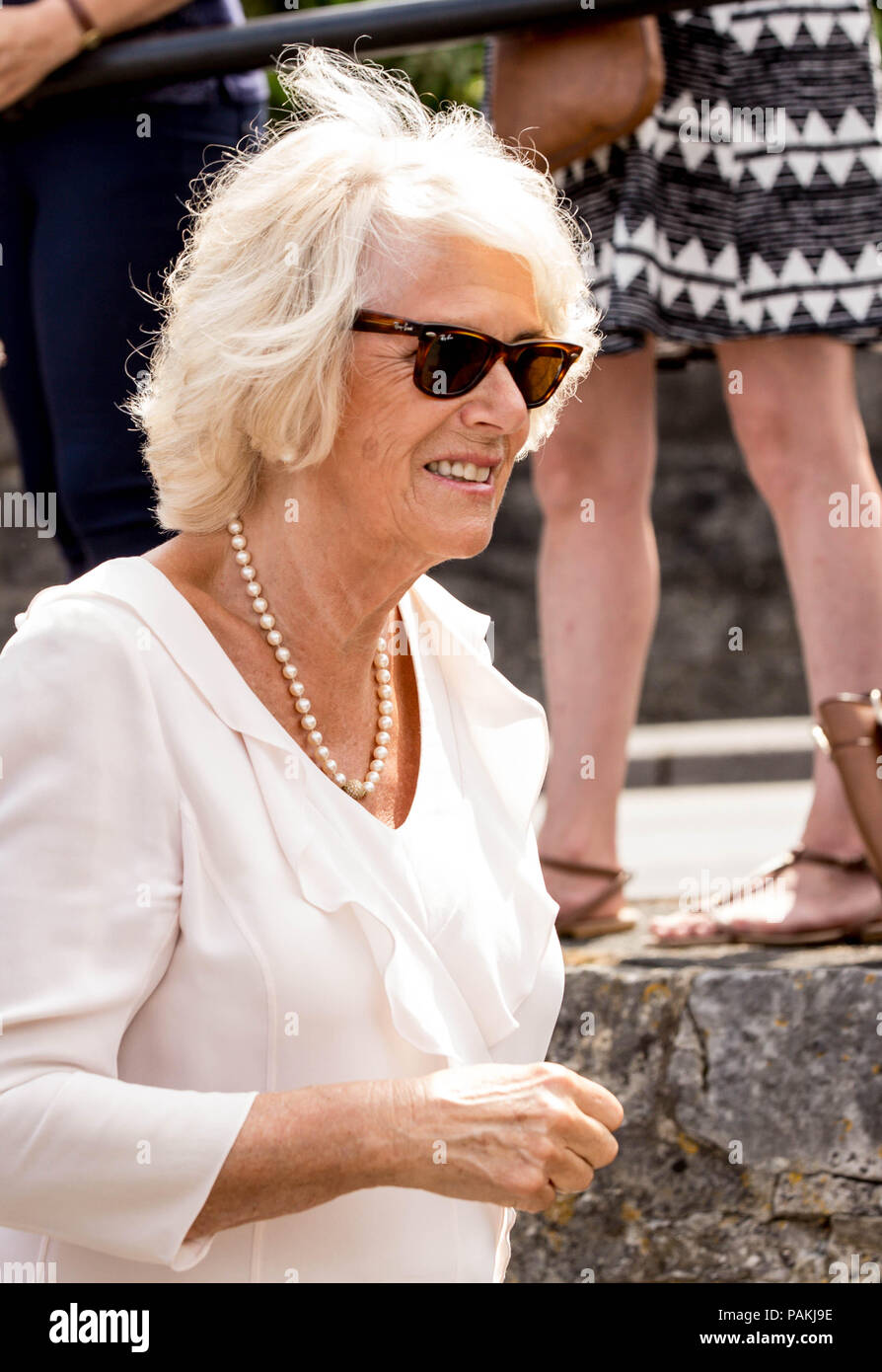 Camilla Duchessa di Cornovaglia presso il Red Jet 7 Cerimonia di denominazione a Cowes, Isola di Wight Foto Stock