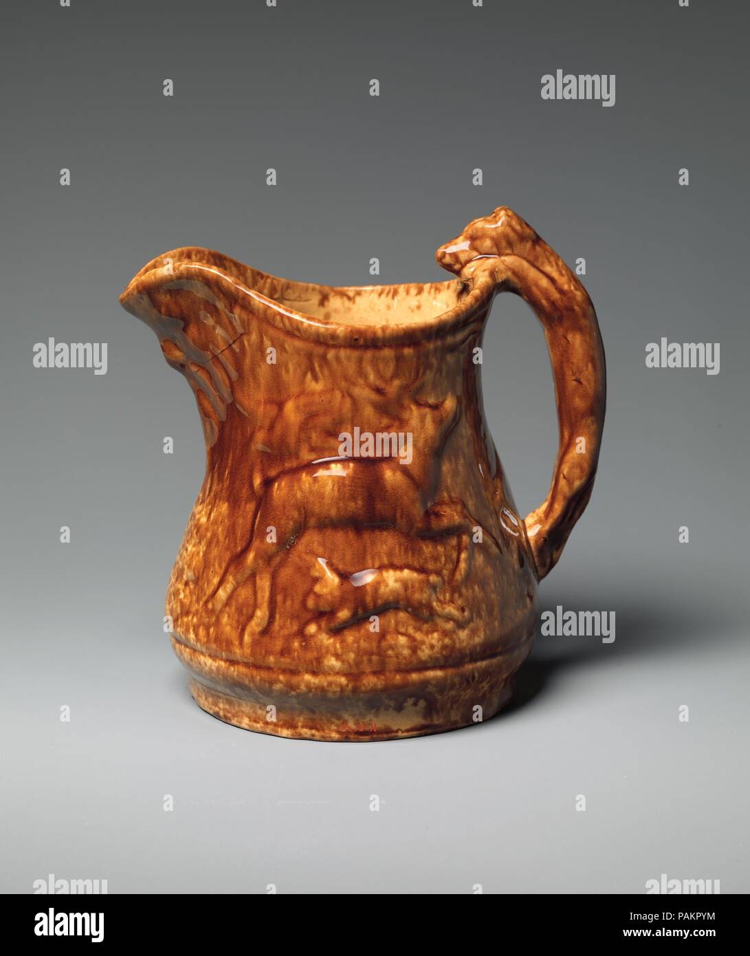 Brocca. Cultura: American. Dimensioni: H. 7 3/16 in. (18,3 cm); Diam. 6 1/2 in. (16,5 cm). Data: ca. 1850. Museo: Metropolitan Museum of Art di New York, Stati Uniti d'America. Foto Stock