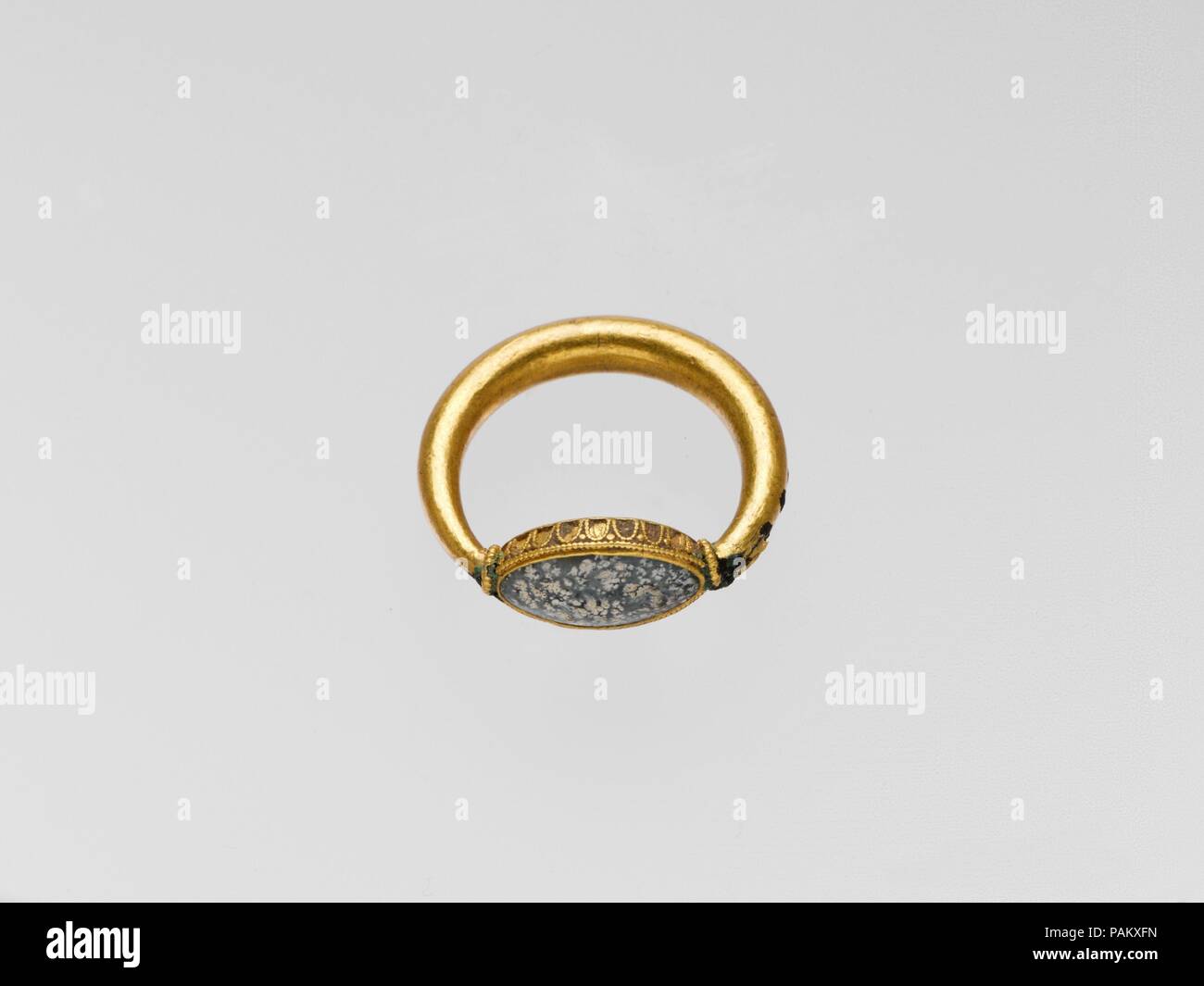 Anello tipico shop greco