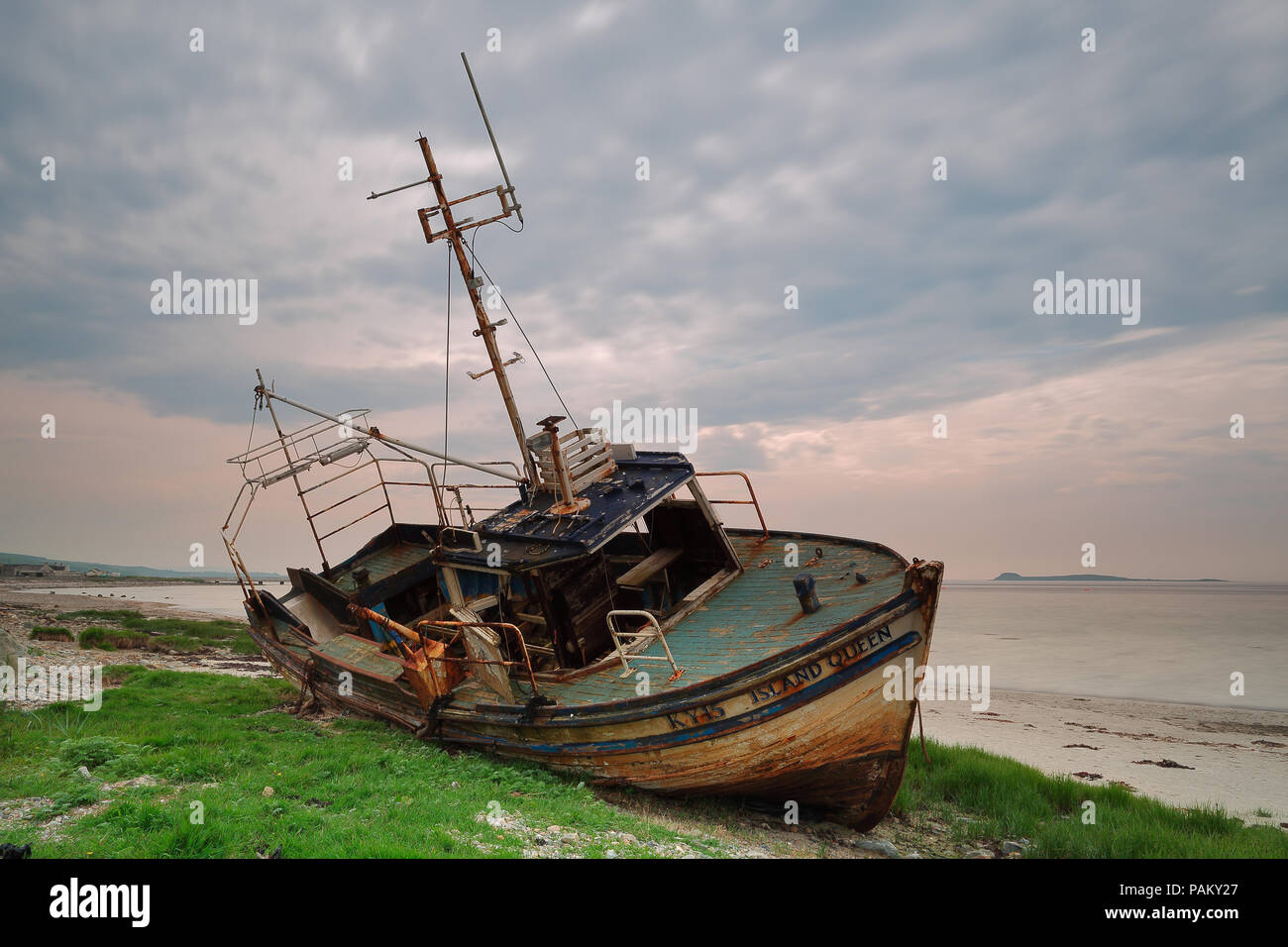 Island Queen KY15 St Andrews spiaggiata a Tayinloan Foto Stock