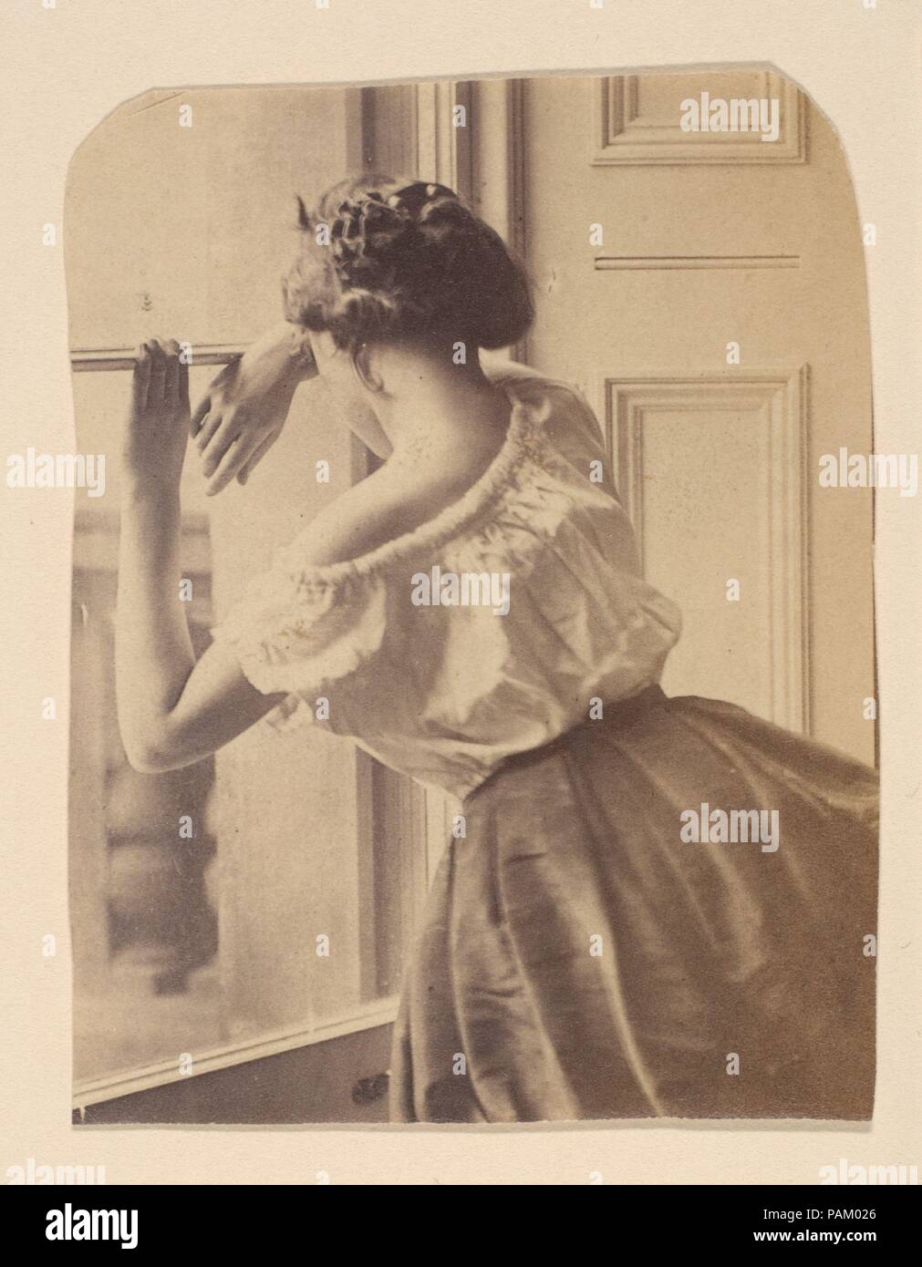 Studio fotografico. Artista: Clementina Hawarden (British, 1822-1865). Dimensioni: Immagine: 3 1/4 × 2 9/16 in. (8,3 × 6,5 cm). Data: primi 1860s. Museo: Metropolitan Museum of Art di New York, Stati Uniti d'America. Foto Stock