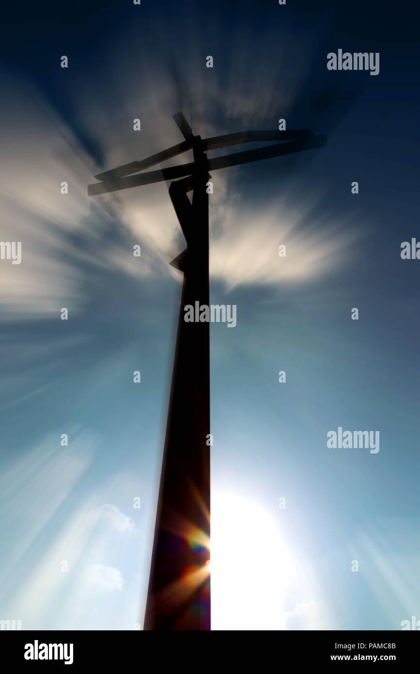Il lavoro oltre la croce moderna del santuario di Fatima Foto Stock
