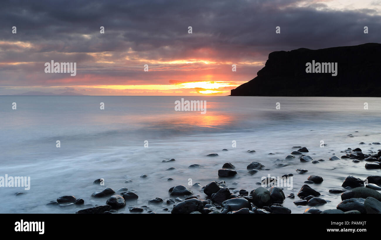 Talisker Bay, Isola di Skye al tramonto Foto Stock