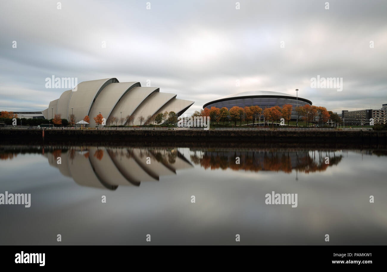 Glasgow Armadillo e la Hydro in autunno Foto Stock