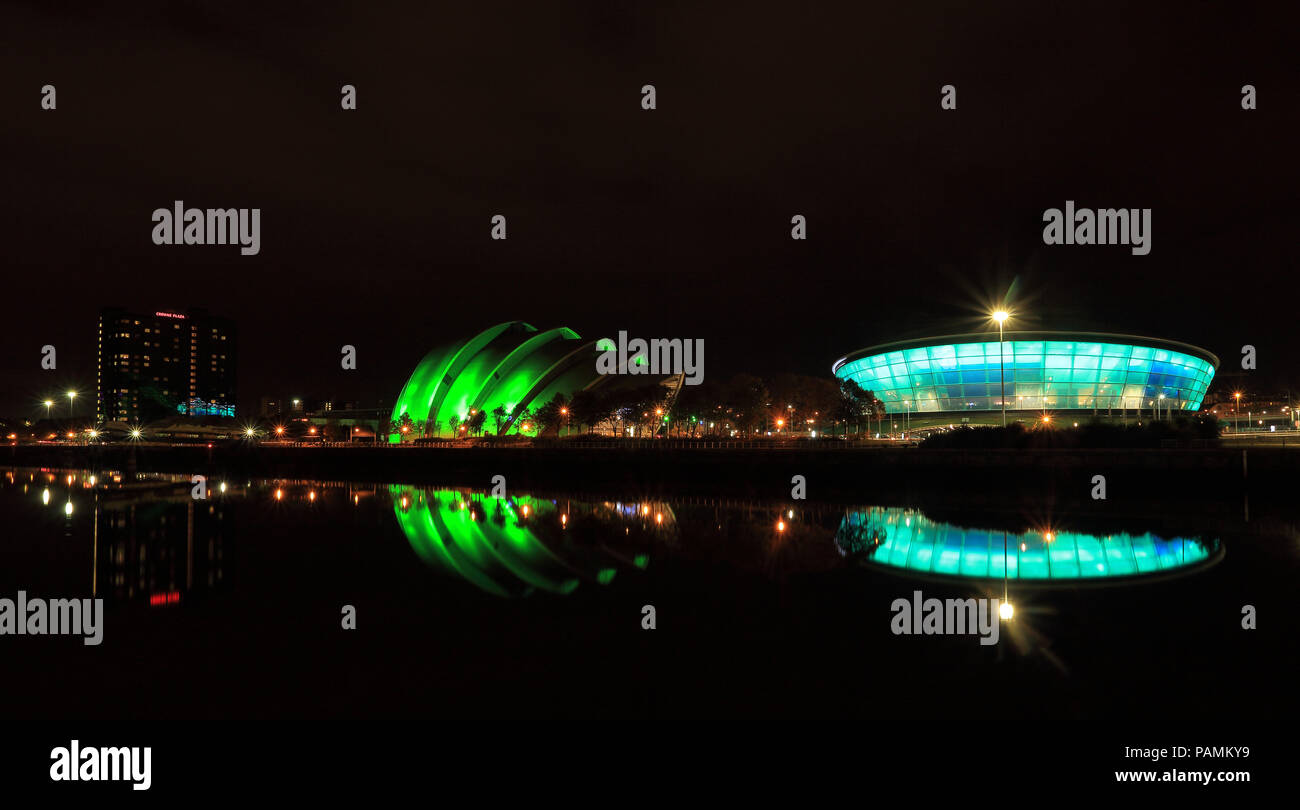 Glasgow Armadillo e la Hydro di notte Foto Stock