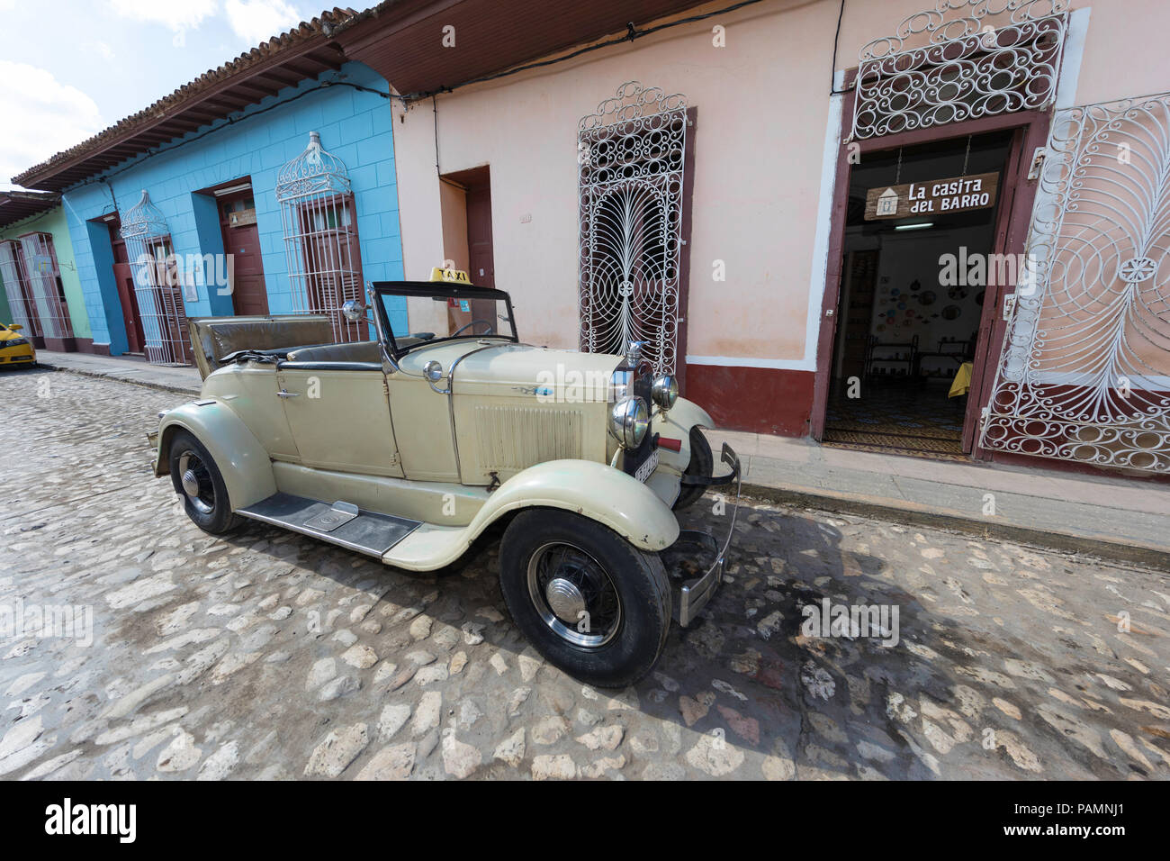 Un vintage 1920's American Ford Modello a lavorare come un taxi nel Patrimonio Mondiale UNESCO città di Trinidad, Cuba. Foto Stock