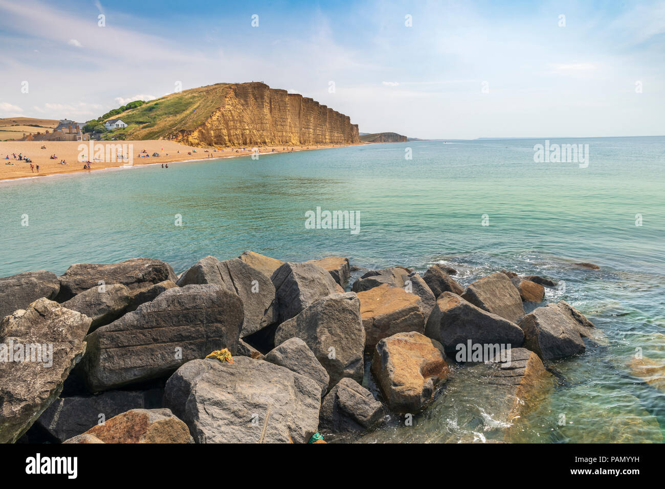Il famoso punto di riferimento Cliff West Bay in Dorset, reso famoso dalla serie televisiva "Broadchurch'. Foto Stock
