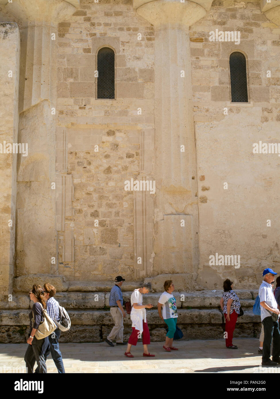 Colonne greche sostenere Basilica di Santa Lucia al Sepolcro a Ortigia, una piccola isola nella città di Siracusa, Sicilia, Italia. Foto Stock