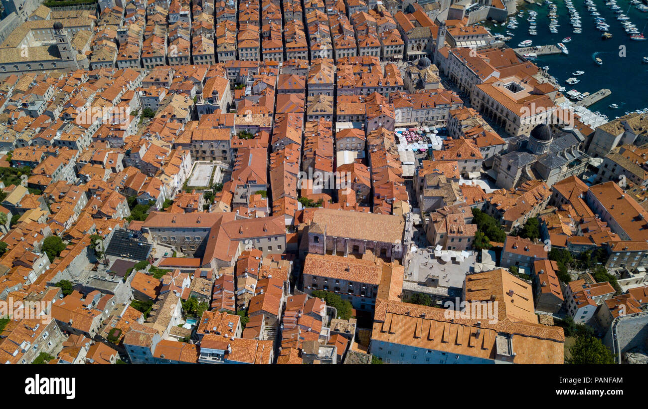 Edifici all'interno delle mura della Città Vecchia di Dubrovnik, Croazia Foto Stock