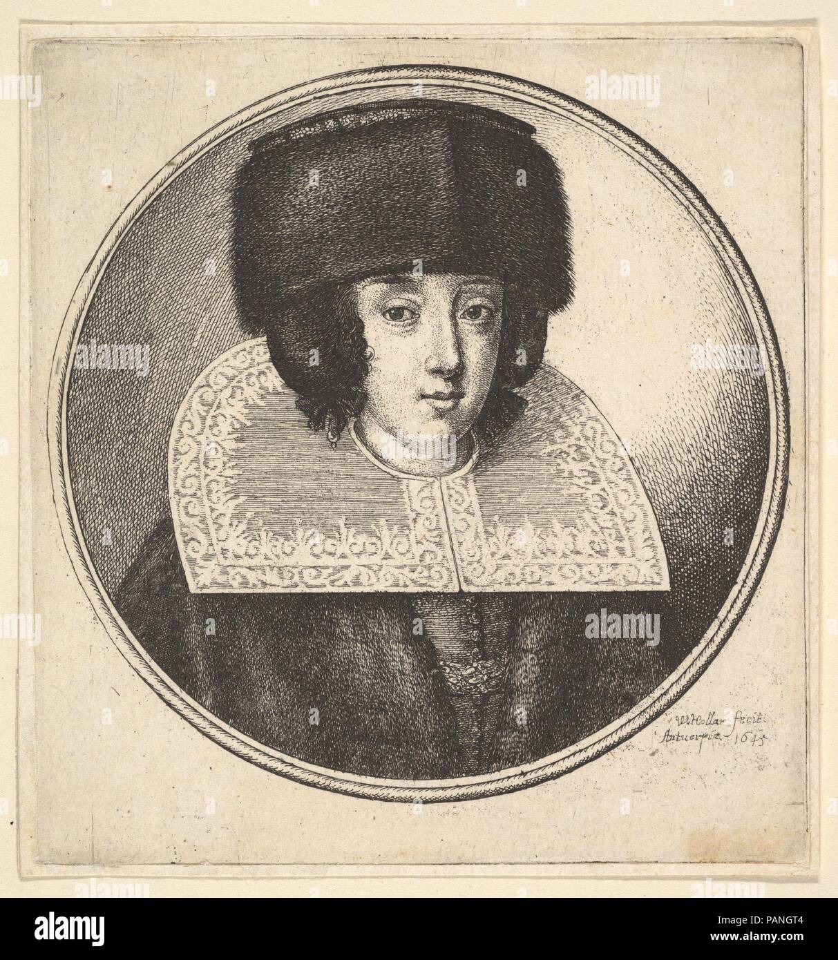 Donna con rigido collare in pizzo e flat-incoronato cappello di pelliccia. Artista: Wenceslaus Hollar (boemo, Praga 1607-1677 Londra). Dimensioni: Piastra: 4 × 3 3/4 in. (10,2 × 9,6 cm) foglio: 4 3/16 × 3 15/16 in. (10,6 × 10 cm). Serie/Portfolio: Donna capi incorniciato in roundels tredici piastre. Data: 1645. Una donna mostrato busto-lunghezza, rivolto a destra, guardando a sinistra; indossa un cappello di pelliccia con auricolari a falde, rigido collare in pizzo e stola di pelliccia su corpetto. Museo: Metropolitan Museum of Art di New York, Stati Uniti d'America. Foto Stock