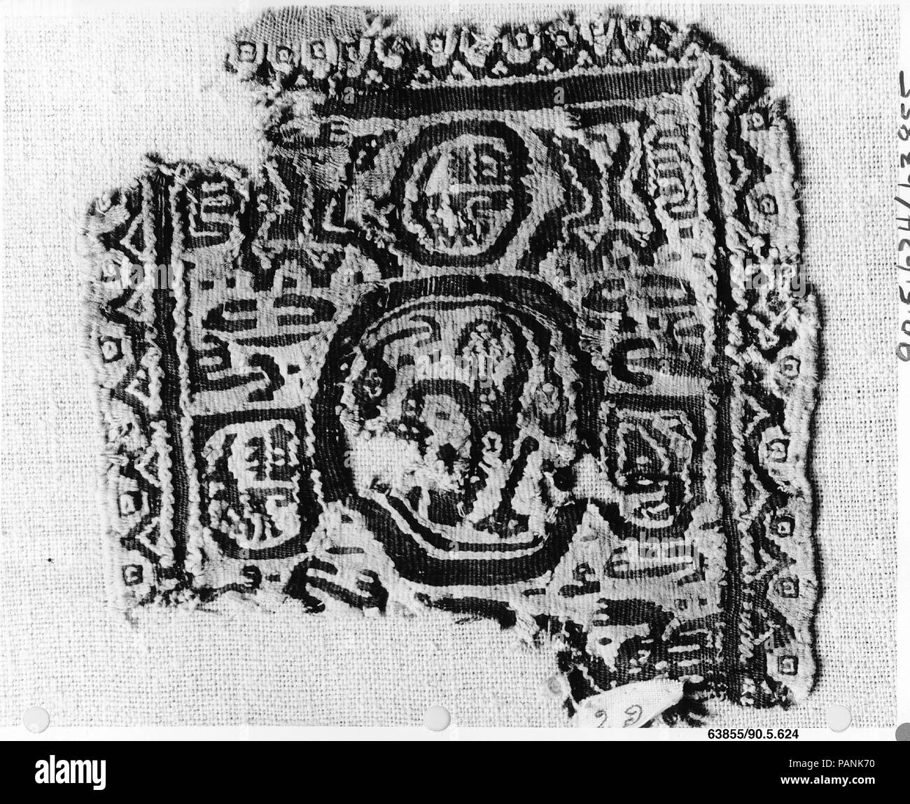 Frammento. Dimensioni: 5 3/16 in. alta 5 pollici di larghezza (13,2 cm di altezza 12,7 cm di larghezza). Data: 4th-5secolo. Museo: Metropolitan Museum of Art di New York, Stati Uniti d'America. Foto Stock