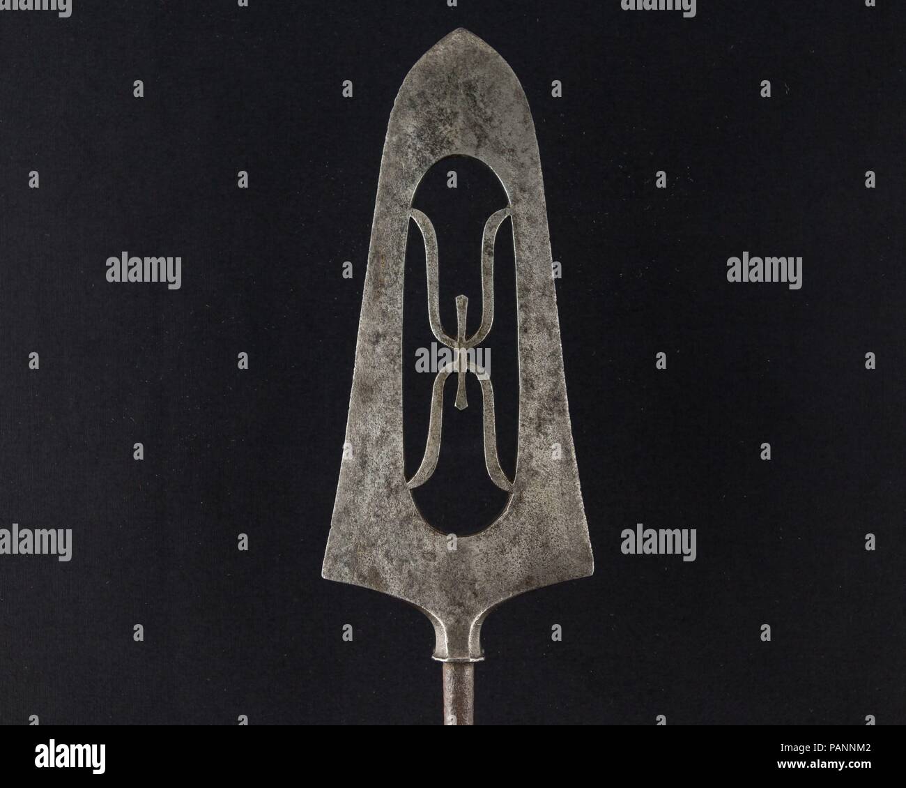 Arrowhead (Yanone). Cultura: giapponese. Dimensioni: L. 16 1/2 in. (41,9 cm); L. di testa 6 a. (15,2 cm); W. 2 1/2 in. (6,4 cm); Wt. 4.7 oz. (133,2 g). Data: XVIII secolo. Museo: Metropolitan Museum of Art di New York, Stati Uniti d'America. Foto Stock