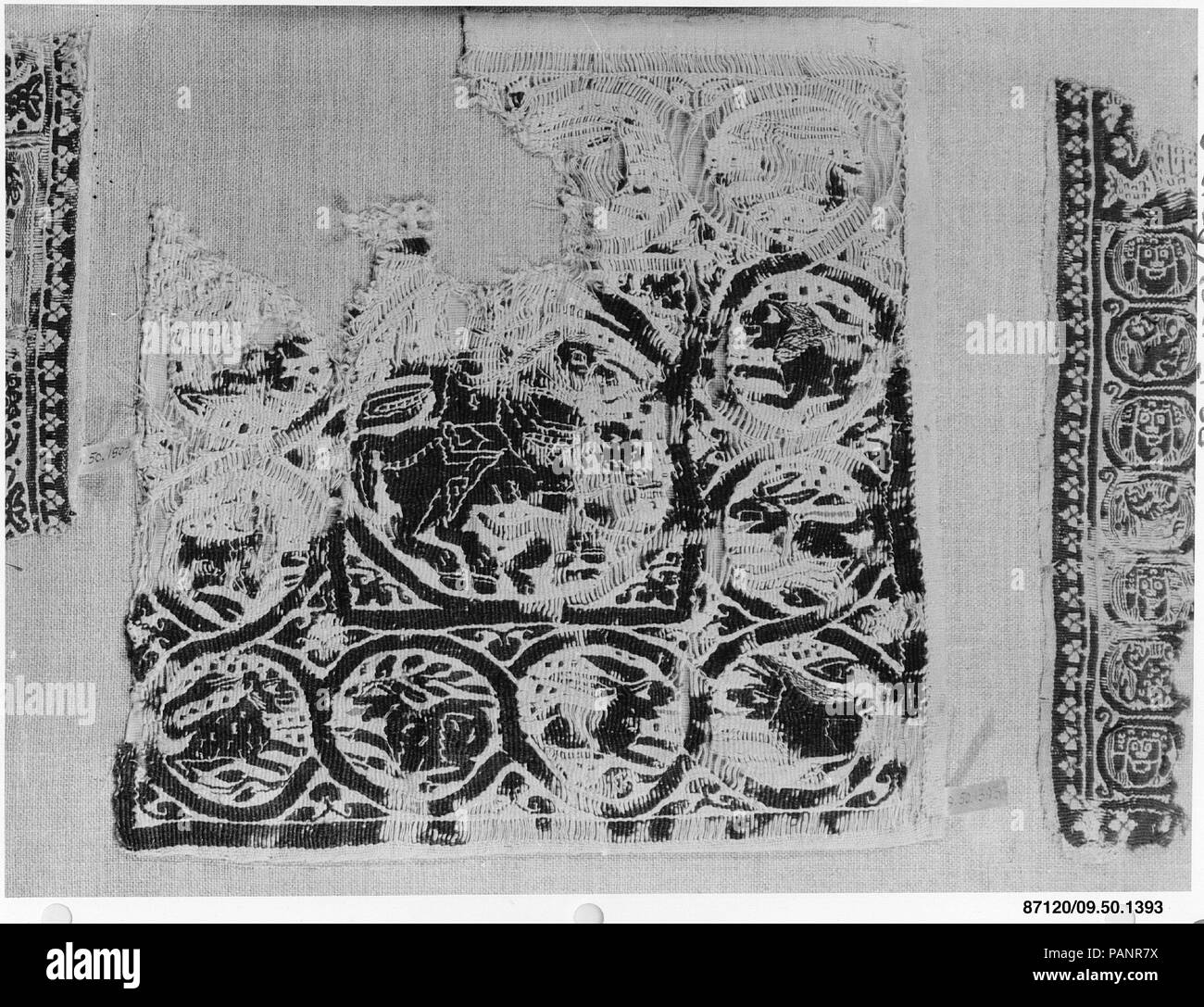 Square. Dimensioni: H. 10 1/2 in. (26,7 cm) W. 10 3/8 in. (26,3 cm). Data: 4th-5secolo. Museo: Metropolitan Museum of Art di New York, Stati Uniti d'America. Foto Stock Square. Dimensioni: H. 10 1/2 in. (26,7 cm) W. 10 3/8 in. (26,3 cm). Data: 4th-5secolo. Museo: Metropolitan Museum of Art di New York, Stati Uniti d'America. Foto Stock