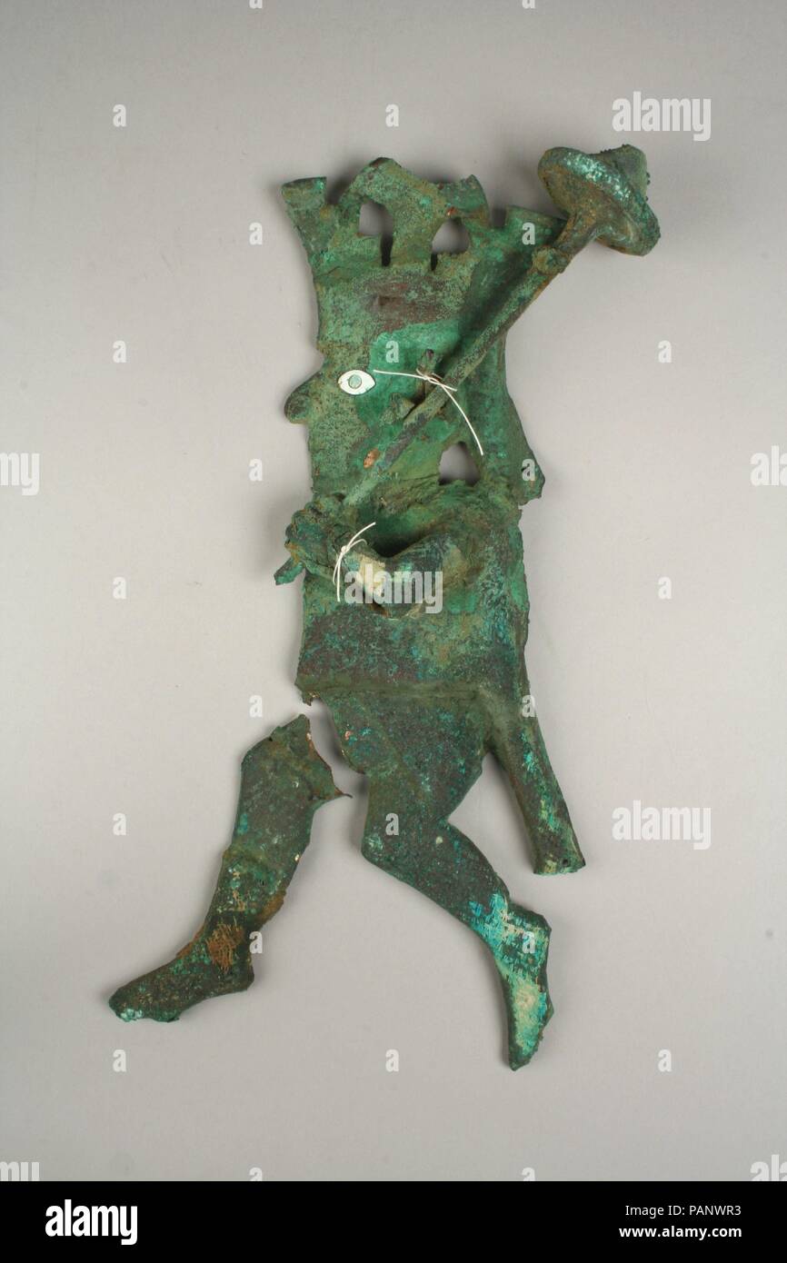 Guerriero profilo. Cultura: Moche (Loma Negra). Dimensioni: H. 9 7/16 x W. 4 3/4 x D. 1 1/2 in. (24 x 12,1 x 3,8 cm). Data: 390-450. Museo: Metropolitan Museum of Art di New York, Stati Uniti d'America. Foto Stock