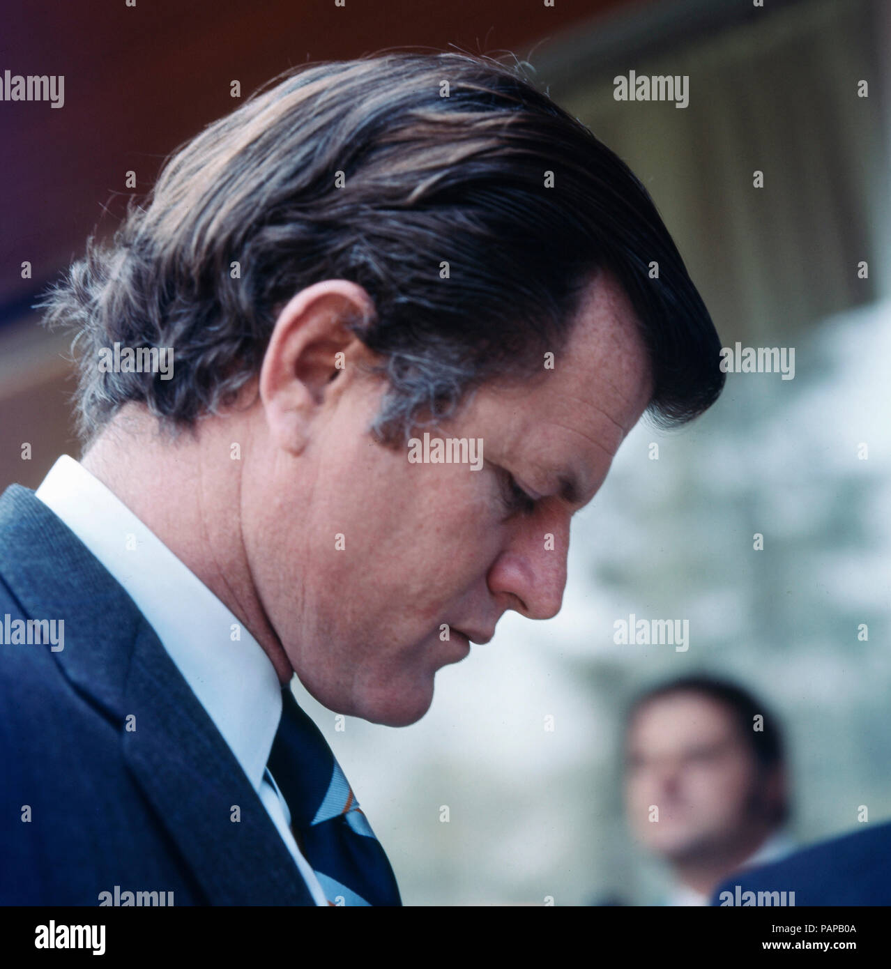 Der amerikanische Senatore Edward Ted Kennedy bei einem Besuch a Bonn, Deutschland 1971. Senatore americano Edward Ted Kennedy in visita a Bonn, Germania 1971. Foto Stock