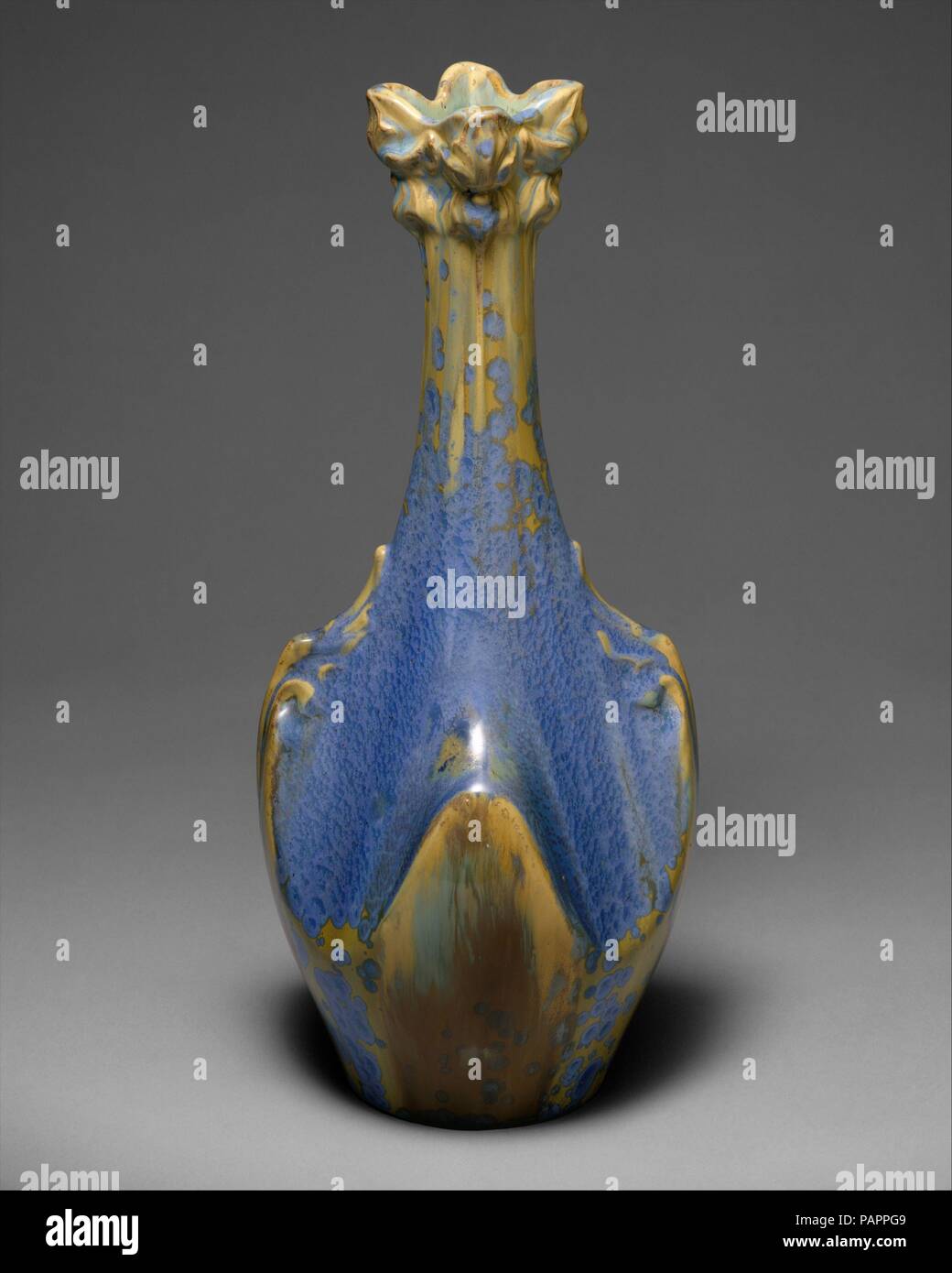 Vase represents immagini e fotografie stock ad alta risoluzione - Alamy