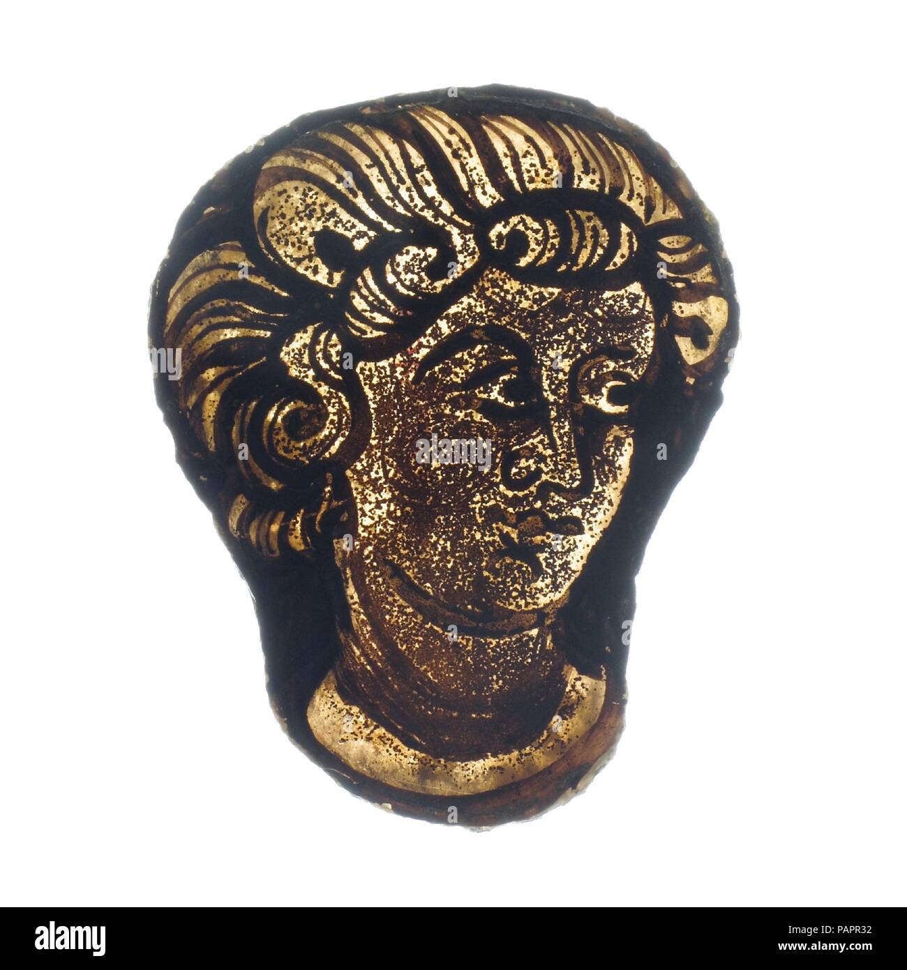 Frammento di vetro. Cultura: francese. Dimensioni: complessivo: 2 3/4 x 2 3/16 in. (7 x 5,5 cm). Data: XII-XIV secolo. Museo: Metropolitan Museum of Art di New York, Stati Uniti d'America. Foto Stock