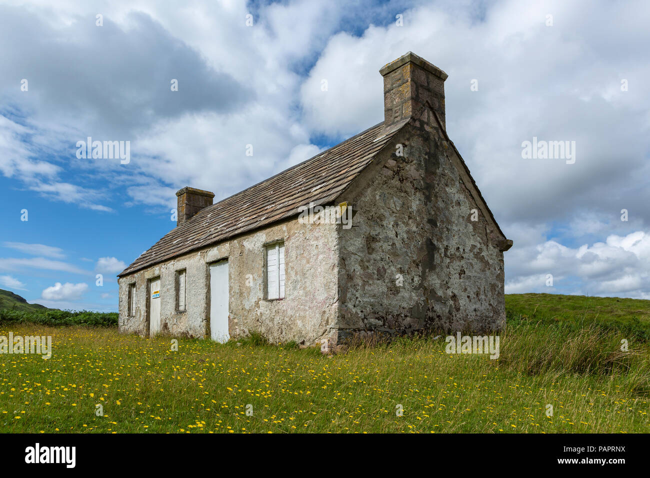 Il vecchio Bothy accanto a Loch Stack, Sutherland, Scotland, Regno Unito Foto Stock
