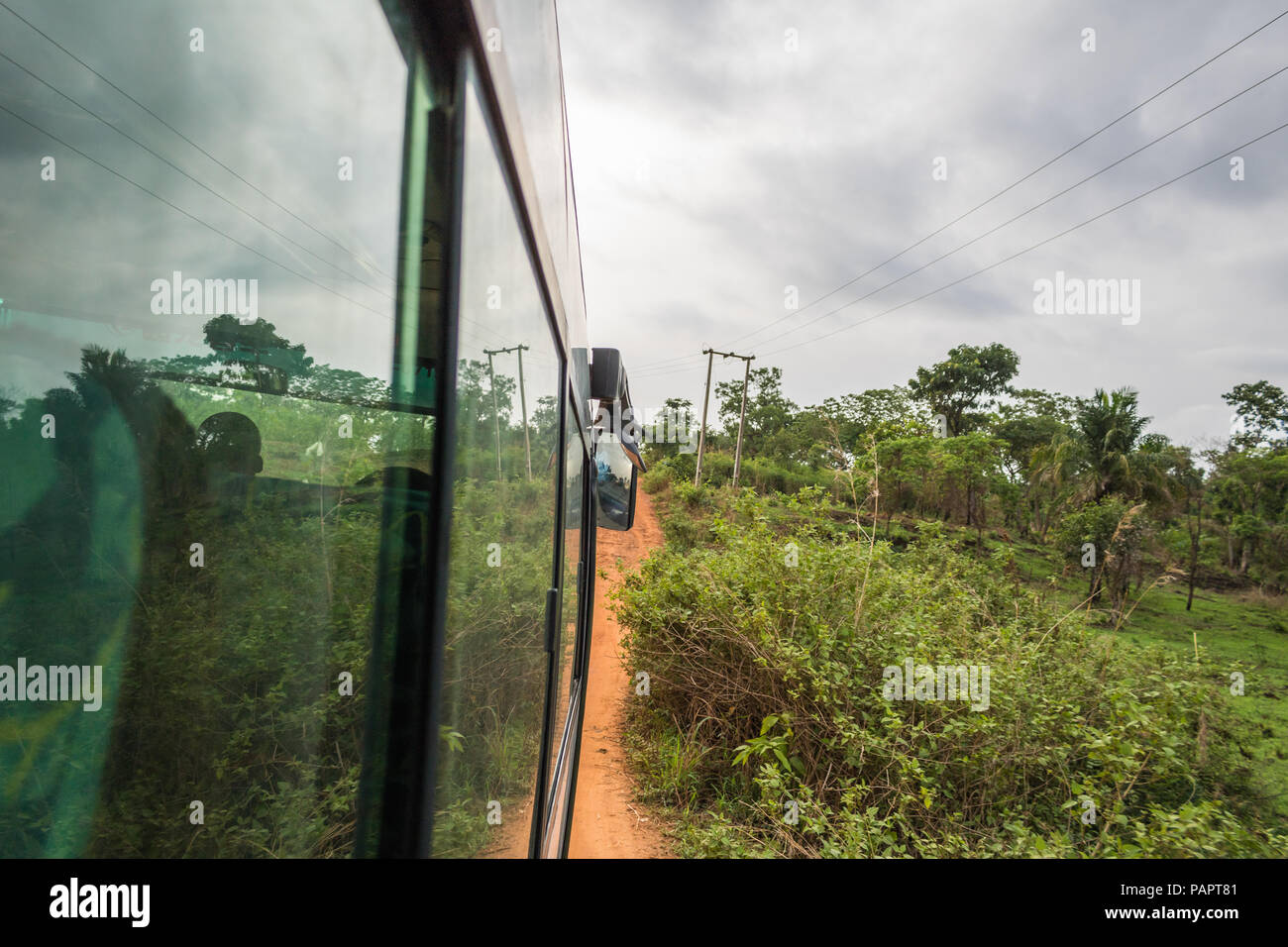 Un viaggio turistico in luoghi più remoti della foresta pluviale. Foto Stock