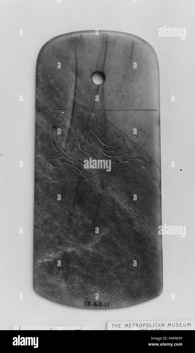 Punta a scalpello. Cultura: la Cina. Dimensioni: H. 4 1/2 in. (11,4 cm); W. 2 1/8 in. (5.4 cm); D. 1/8 in. (.3 cm). Museo: Metropolitan Museum of Art di New York, Stati Uniti d'America. Foto Stock