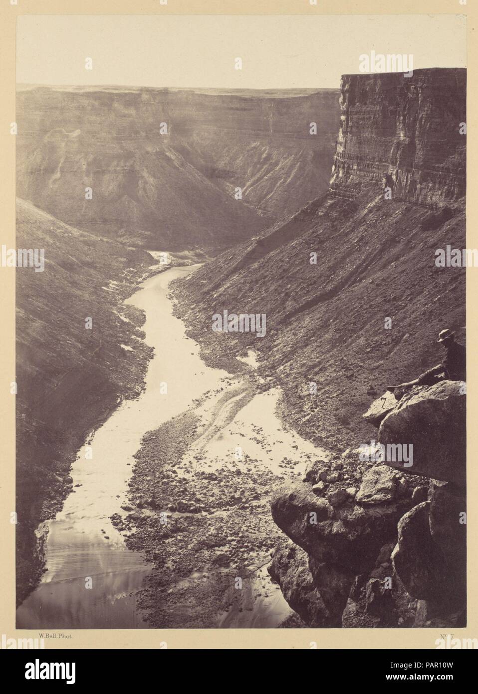 Il Grand Canyon del Fiume Colorado, vicino Paria Creek, guardando ad ovest. Artista: William Bell (American (nato in Inghilterra) Liverpool 1831-1910 Philadelphia, Pennsylvania). Dimensioni: 27,3 x 20,1 cm. (10 3/4 x 7 15/16 in.). Data: 1872. Museo: Metropolitan Museum of Art di New York, Stati Uniti d'America. Foto Stock