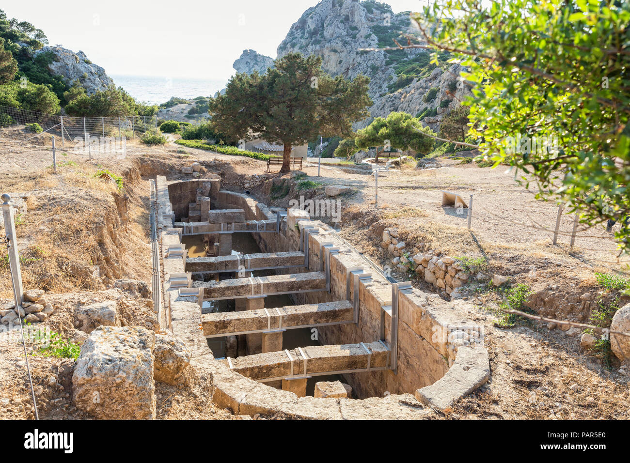 La Grecia, Loutraki, Heraion di Perachora, antico sito di scavo, cisterna Foto Stock