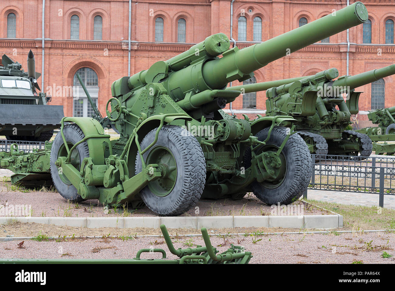 Esposizione di artiglieria all'aria aperta. Museo della storia militare. Artiglieria sovietica. Foto Stock