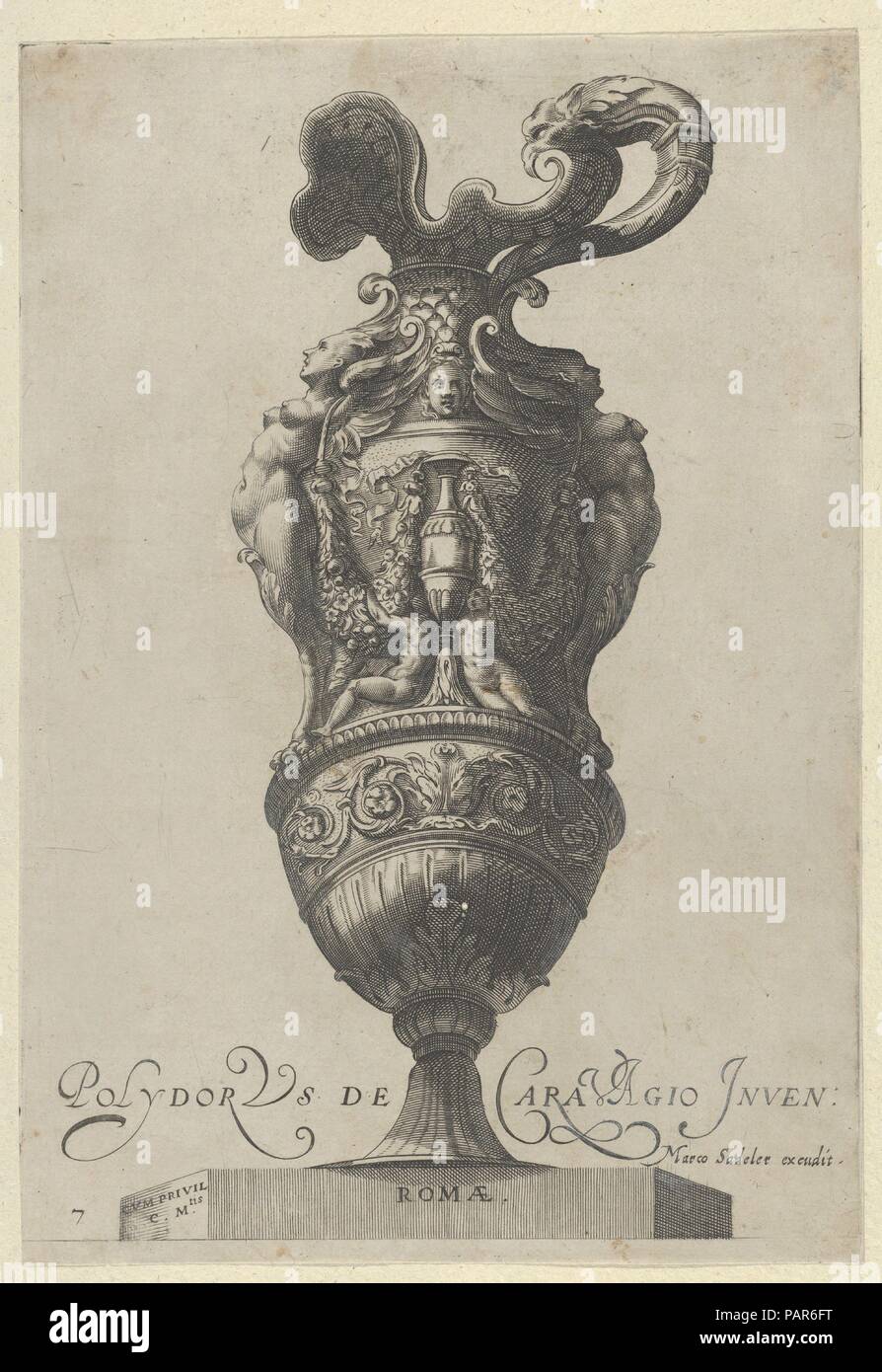 La piastra 7: vaso o Ewer decorata con un vaso affiancato da putti e due grandi figure femminili le cui gambe morph in griffin artigli, da vasi antichi (Vasa un Polydoro Caravagino). Artista: Dopo Polidoro da Caravaggio (italiano, Caravaggio ca. 1499-ca. 1543 Messina); Egidio Sadeler II (Netherlandish, Anversa 1568-1629 Praga); dopo il cherubino Alberti (Zaccaria Mattia) (italiano, Borgo Sansepolcro Roma 1553-1615). Dimensioni: foglio: 9 1/16 x 6 1/4 in. (23 × 15,8 cm). Editore: Marcus Sadeler (tedesco a Monaco di Baviera prima di 1614-in o dopo il 1650). Serie/Portfolio: vasi antichi. Data: 1605. Questi vasi sono Foto Stock