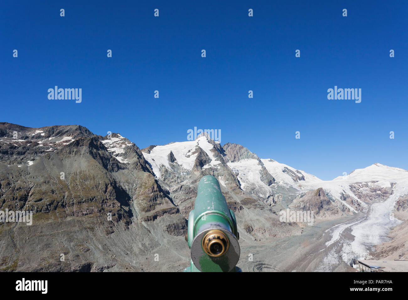 Austria, Carinzia, Alti Tauri Parco Nazionale, Grossglockner picco, ghiacciaio Pasterze e Johannisberg, telescopio Foto Stock