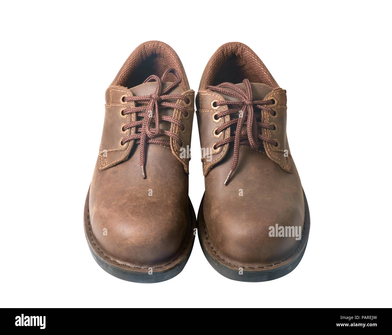 Scarpe di sicurezza su sfondo bianco. Dispositivi di protezione per applicazioni industriali. Foto Stock