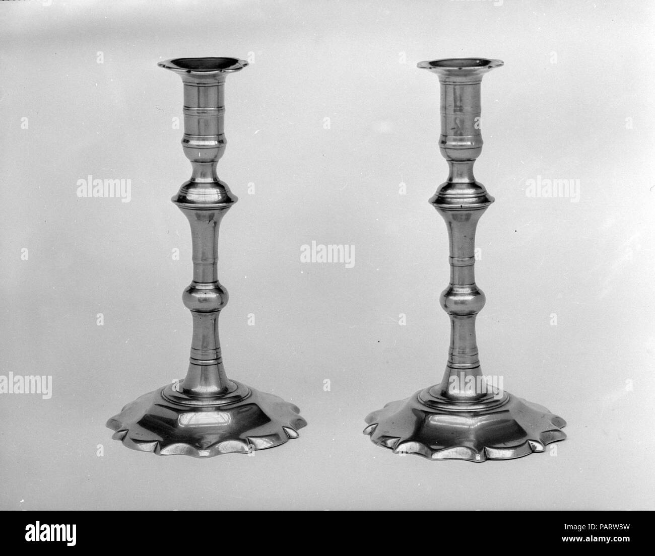 Candelabro di ottone Foto e Immagini Stock in Bianco e Nero - Alamy