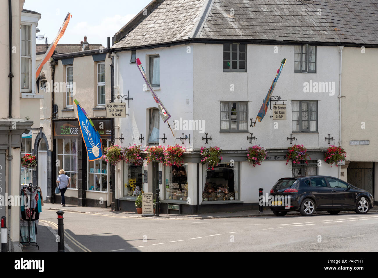 Moretonhampstead cittadina nel Parco Nazionale di Dartmoor, Devon, Inghilterra, Regno Unito. Il Gateway sala da tè nel centro della città. Foto Stock