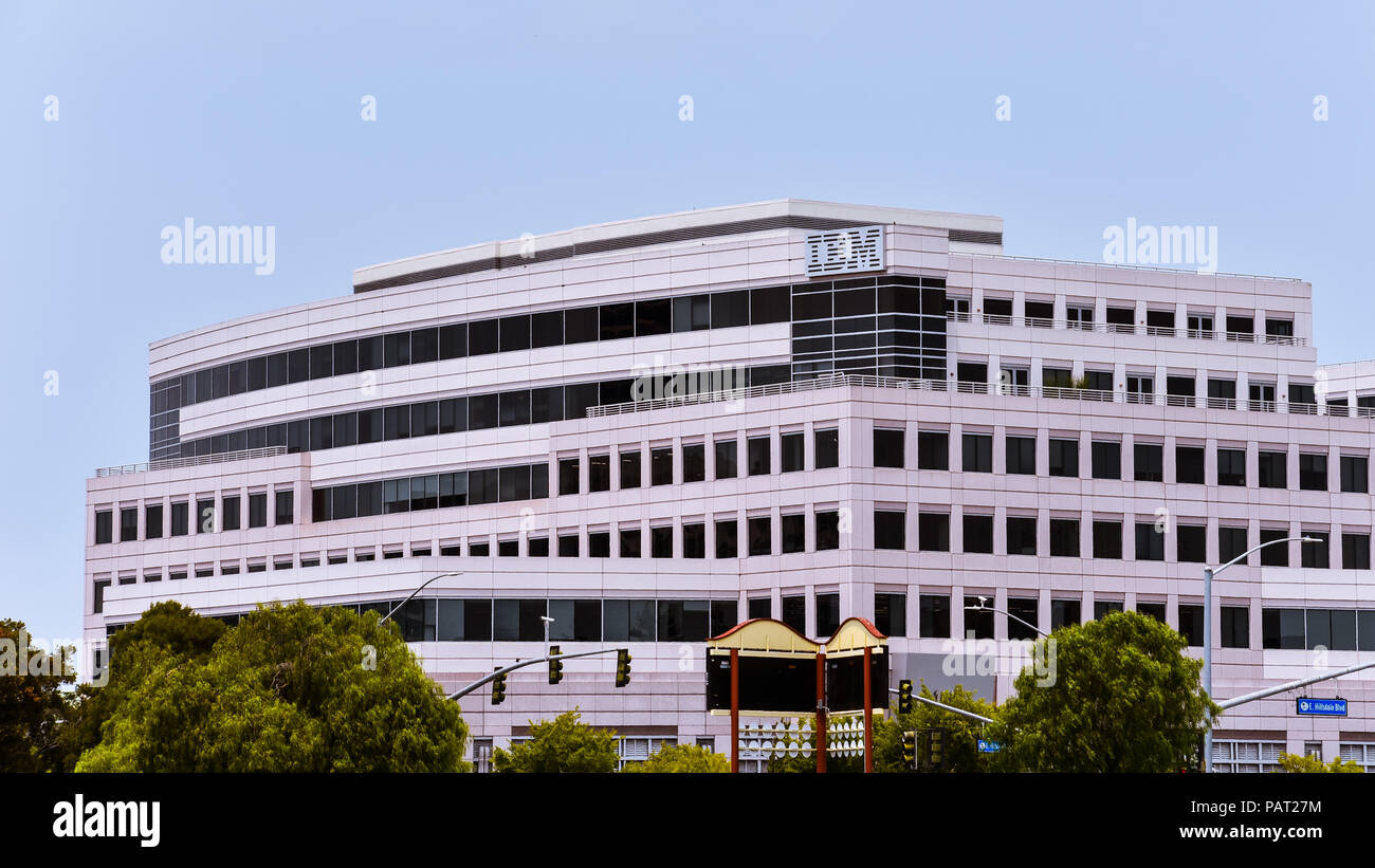 Foster City, CA/USA - Jul. 2, 2018: IBM Innovation Center nella Silicon Valley, Foster City, California Foto Stock