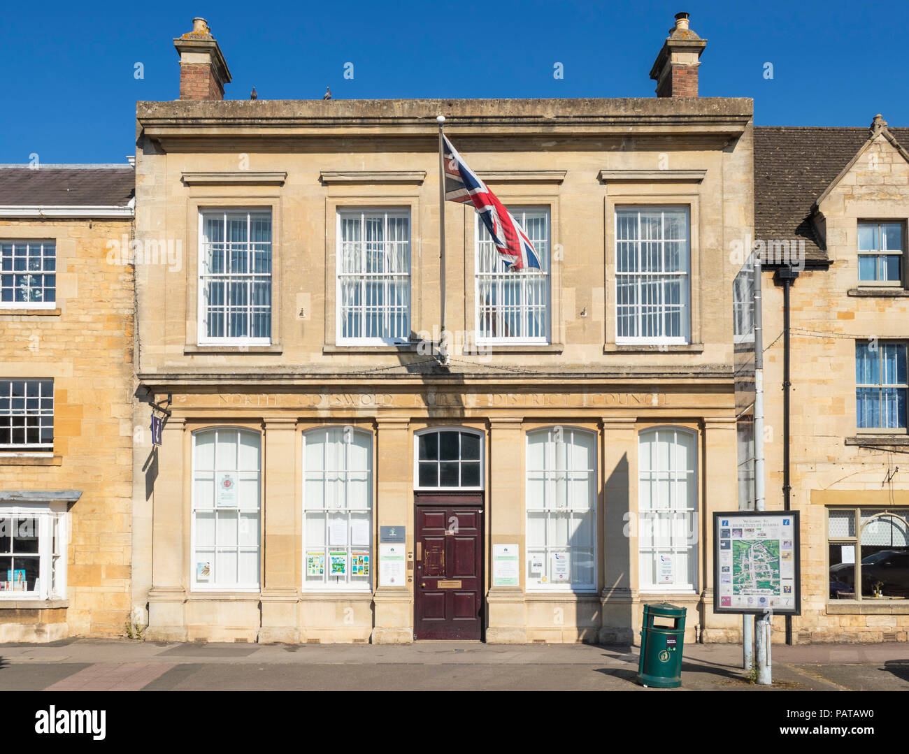 MORETON-IN-MARSH Gloucestershire Cotswold District council edificio nel villaggio di cotswolds di MORETON-IN-MARSH Gloucestershire Inghilterra uk gb europa Foto Stock