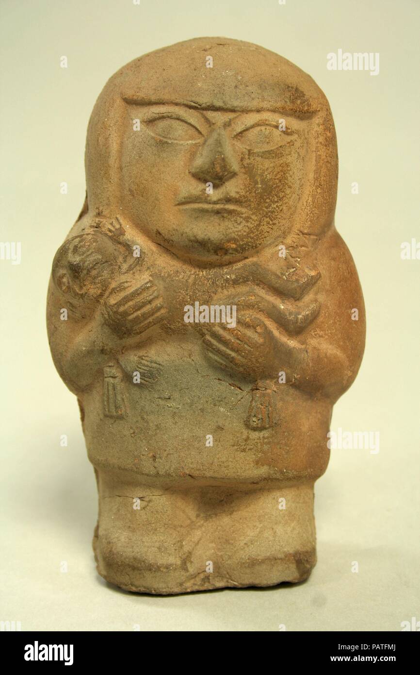 La figura della madre del bambino di contenimento. Cultura: Moche. Dimensioni: complessivo: 5 1/2 in. (13,97 cm). Data: 3a-5a secolo. Museo: Metropolitan Museum of Art di New York, Stati Uniti d'America. Foto Stock