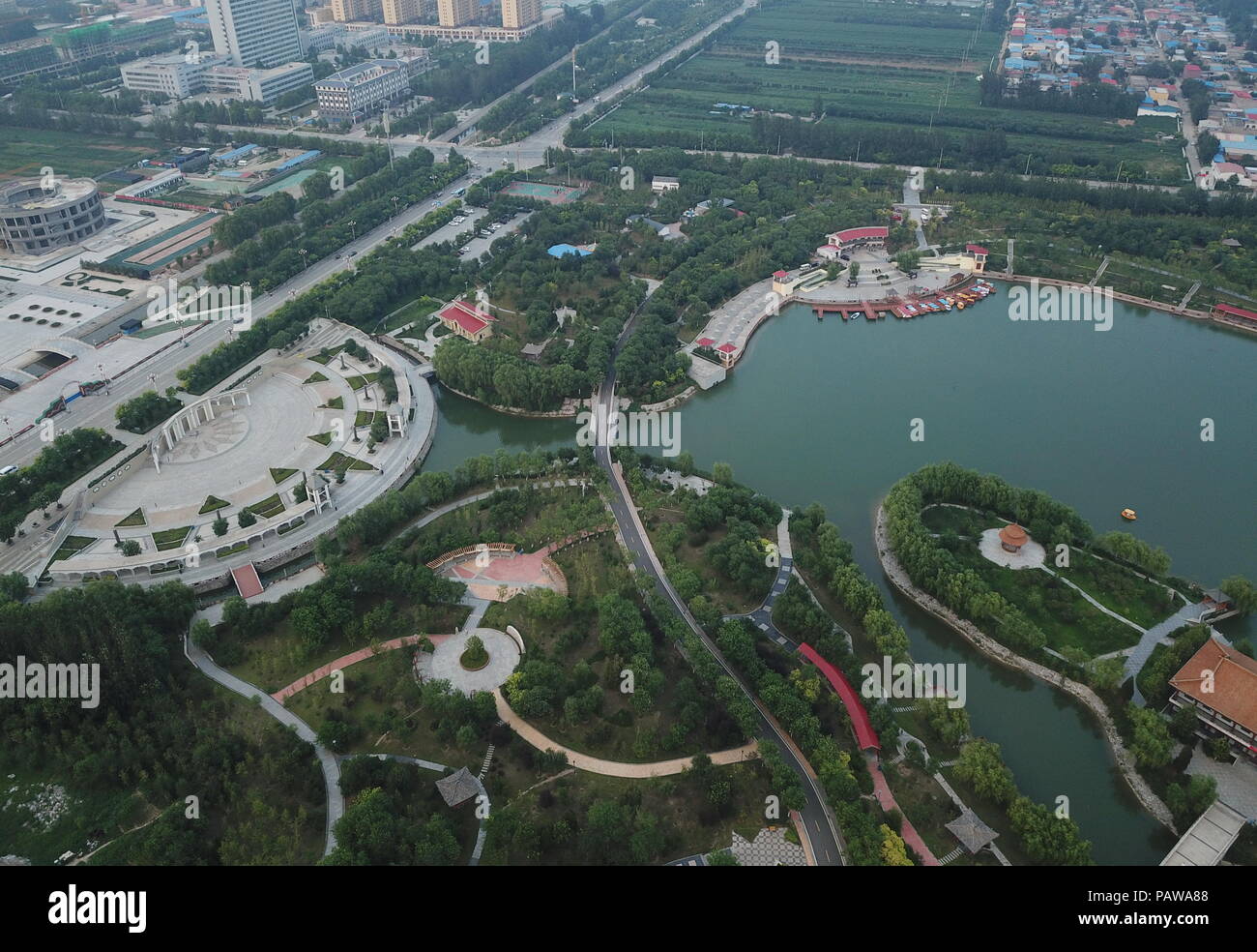 Shijiazhuang. Xxv Luglio, 2018. Foto scattata a luglio 25, 2018 mostra la Hanwang park in Anping County, a nord della Cina di nella provincia di Hebei. Ambientale dei progetti di rimboschimento sono state adottate al fine di migliorare le condizioni ecologiche Anping County negli ultimi anni. Credito: Zhu Xudong/Xinhua/Alamy Live News Foto Stock