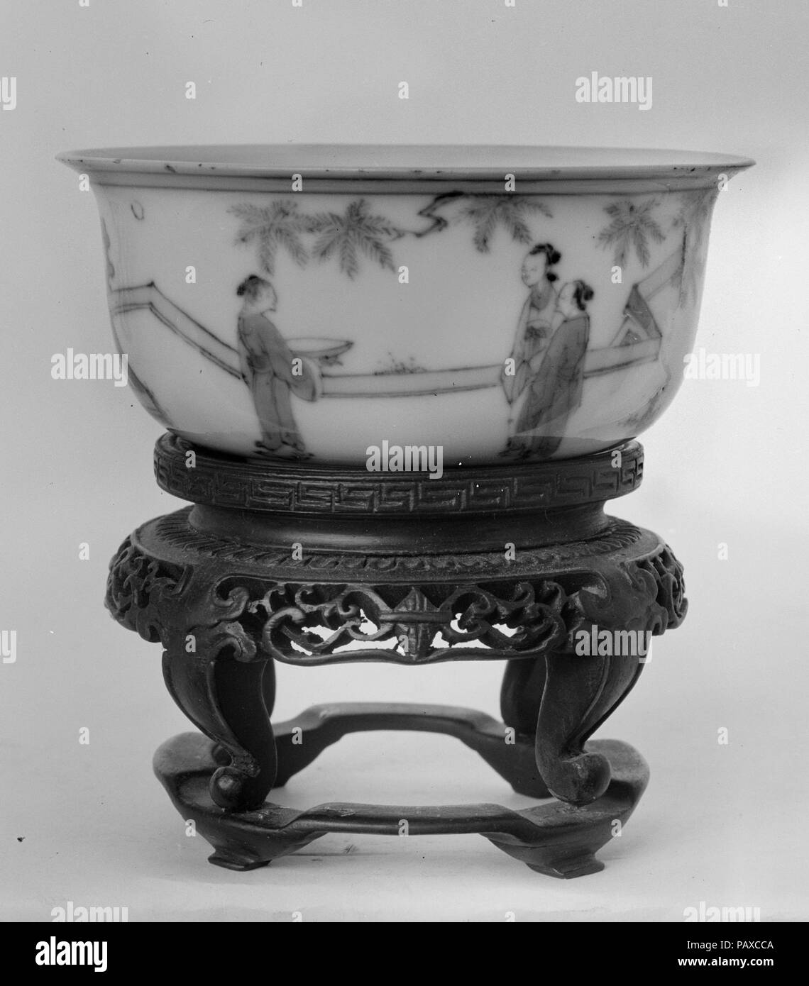 Cup. Cultura: la Cina. Dimensioni: H. 1 1/2 in. (3,8 cm); W. 3 7/8 in. (9.8 cm). Museo: Metropolitan Museum of Art di New York, Stati Uniti d'America. Foto Stock