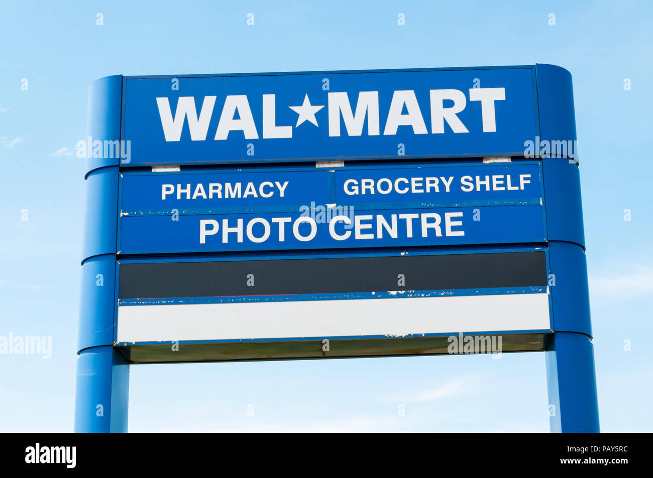 Segno di una succursale di Walmart di Marystown, Terranova. Foto Stock