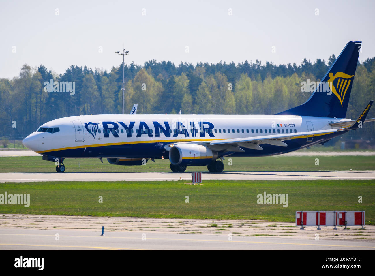 30.04.2018. RIGA, Lettonia. Ryanair Boeing 737-8come aereo Aeroporto internazionale di Riga (RIX). Foto Stock