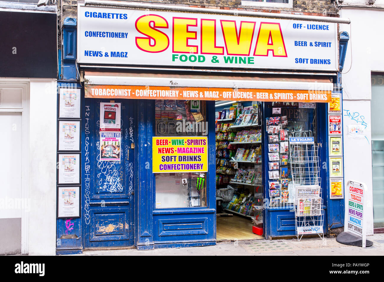 Selva Food & Wine un piccolo negozio in Old Compton Street, Soho, London, Regno Unito Foto Stock