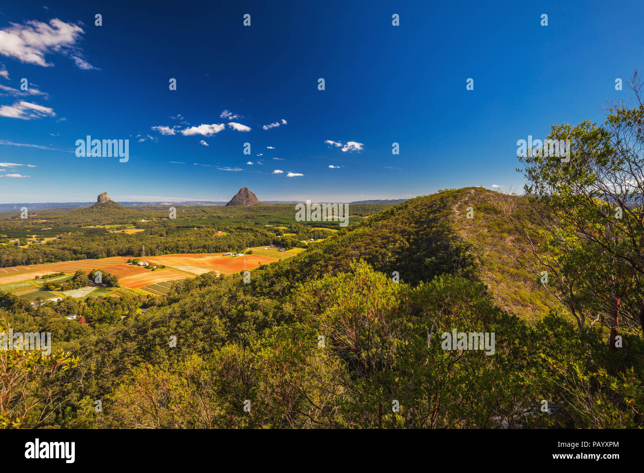 Vista dalla cima del monte Coochin, casa di vetro montagne, Sunshine Coast, Queensland, Australia Foto Stock